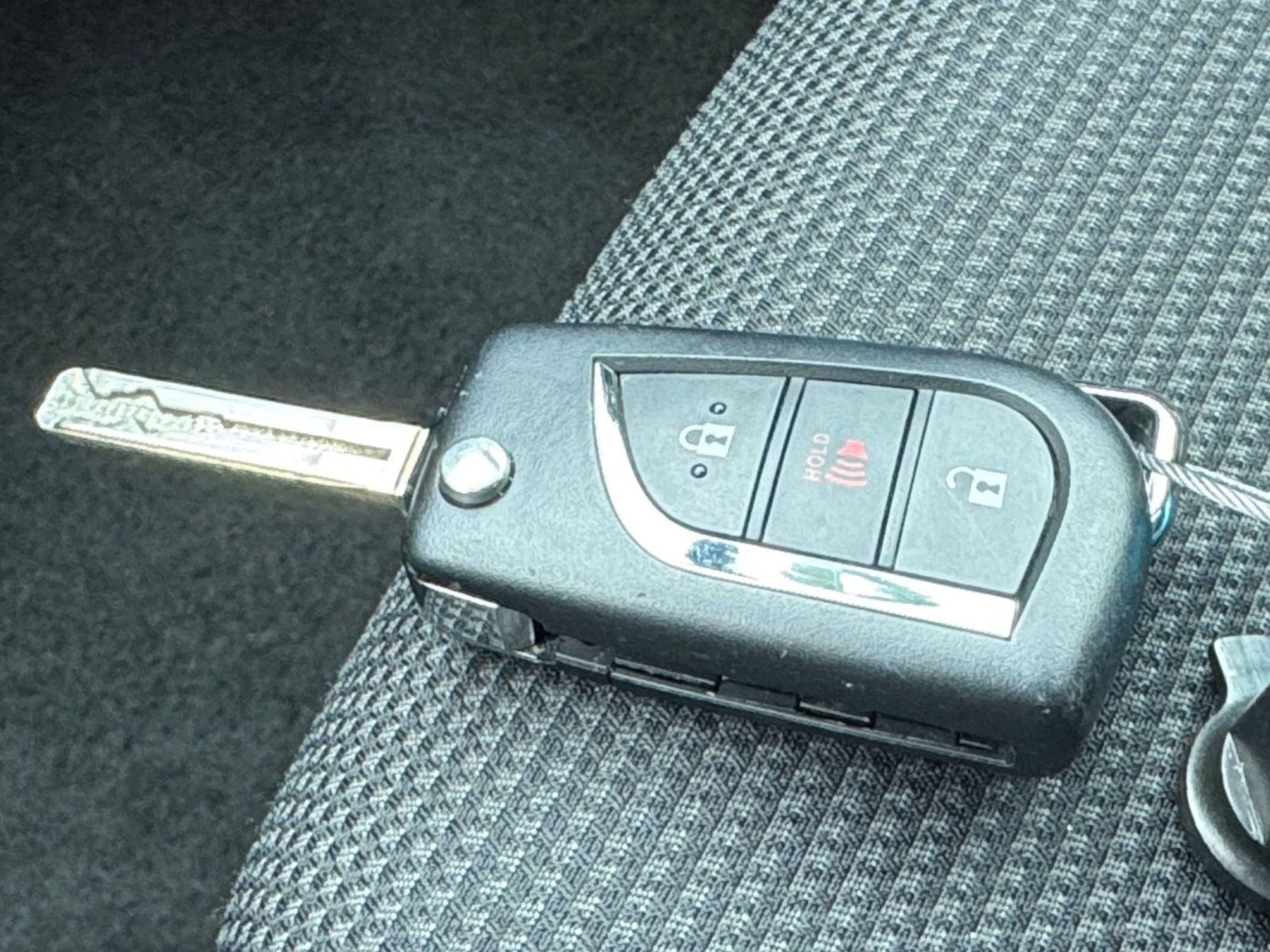 Thumbnail: 2025 Toyota RAV4 - 22