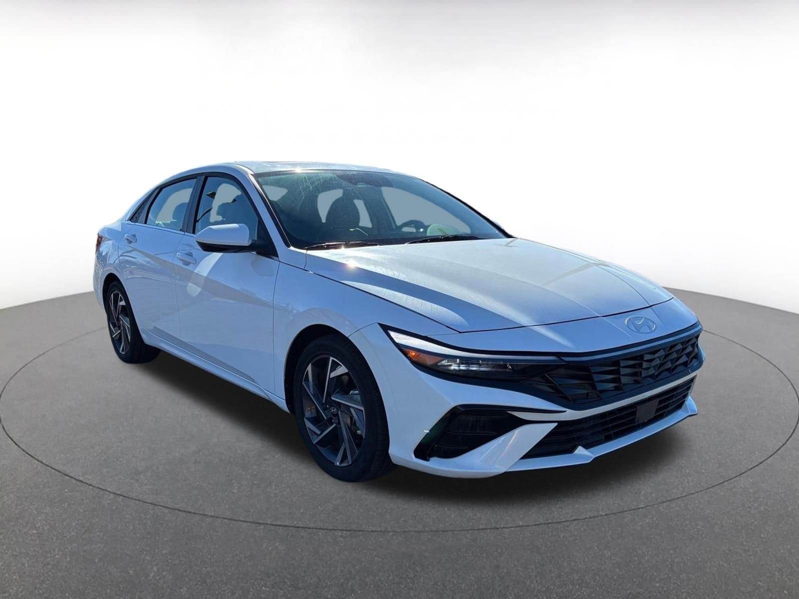 Thumbnail: 2025 Hyundai Elantra - 1