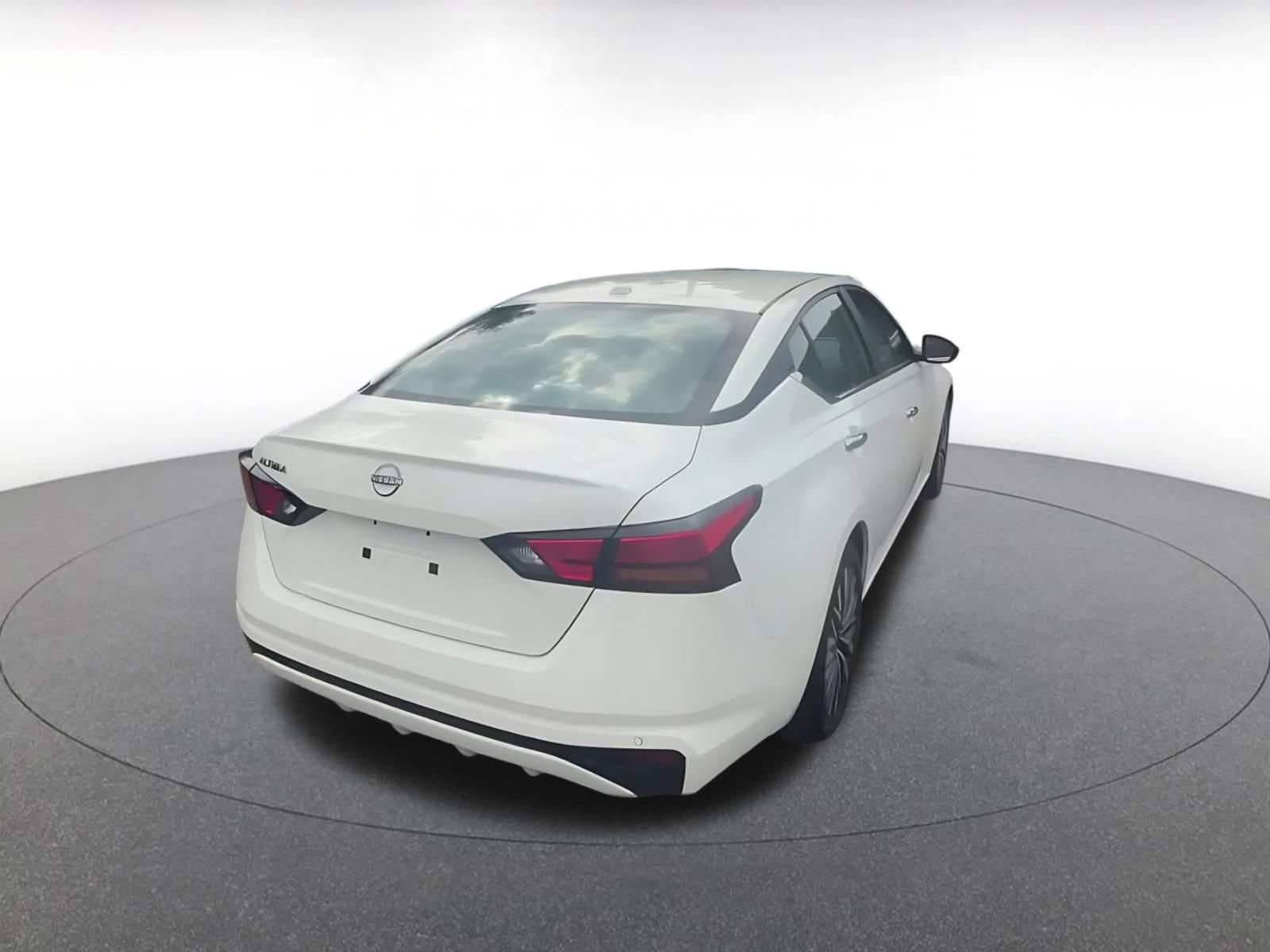 Thumbnail: 2025 Nissan Altima - 15