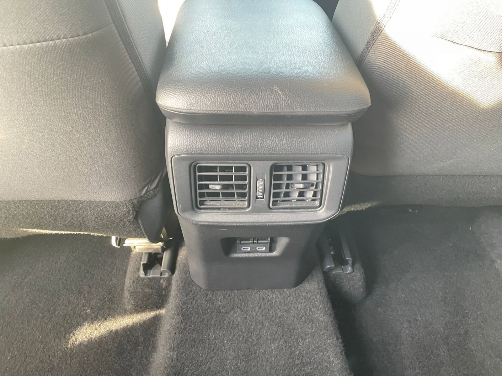 Thumbnail: 2025 Toyota RAV4 - 24