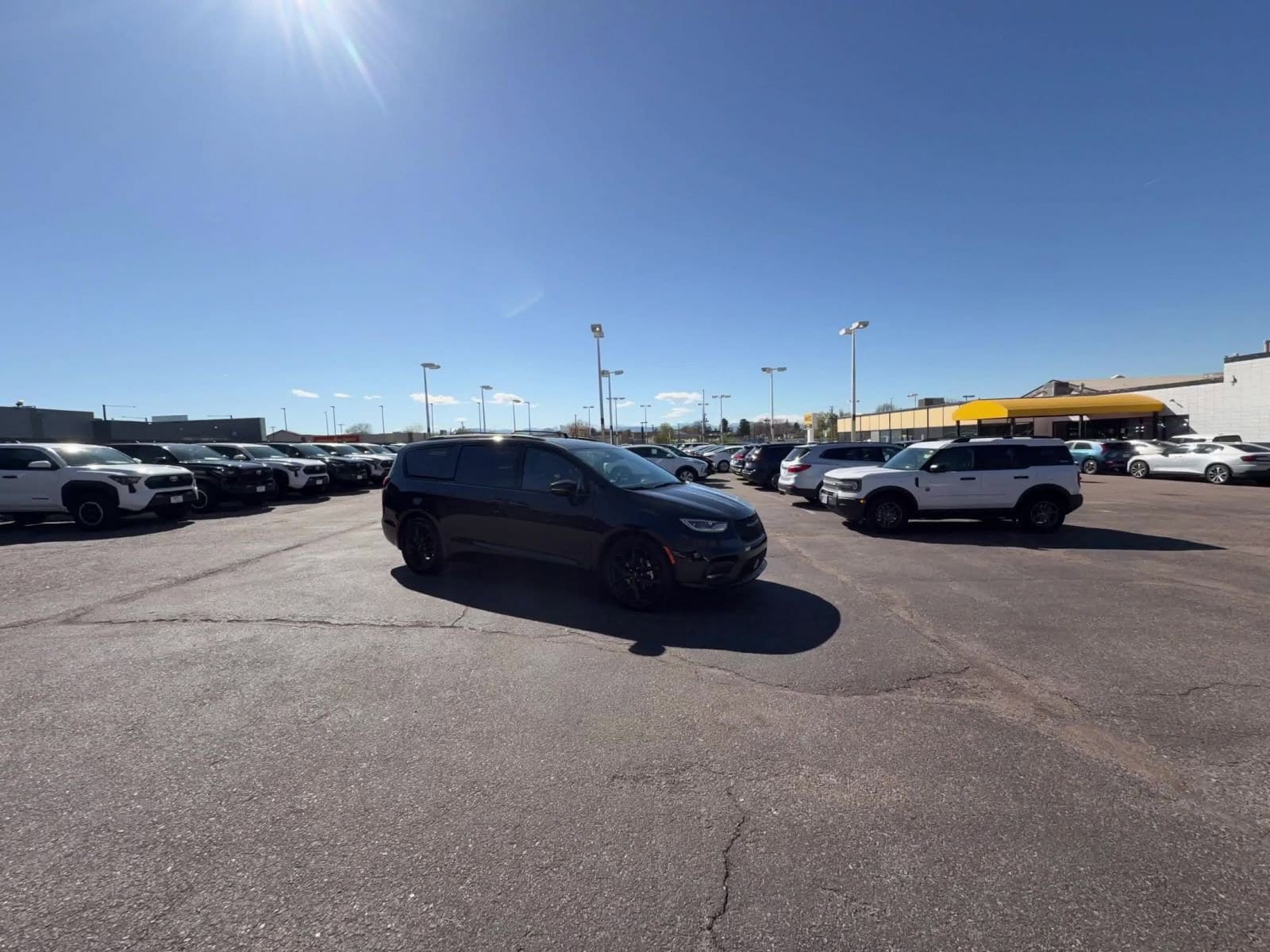 Thumbnail: 2025 Chrysler Pacifica - 12