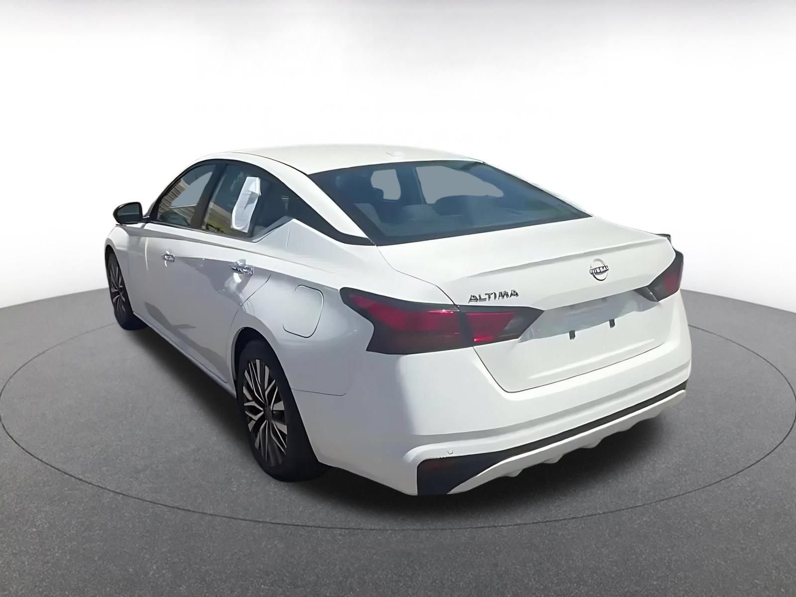 Thumbnail: 2025 Nissan Altima - 11