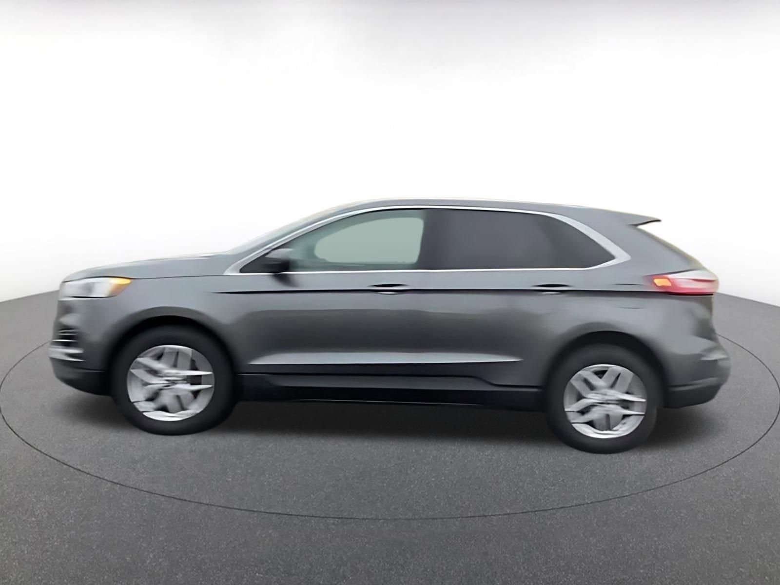 Thumbnail: 2024 Ford Edge - 9