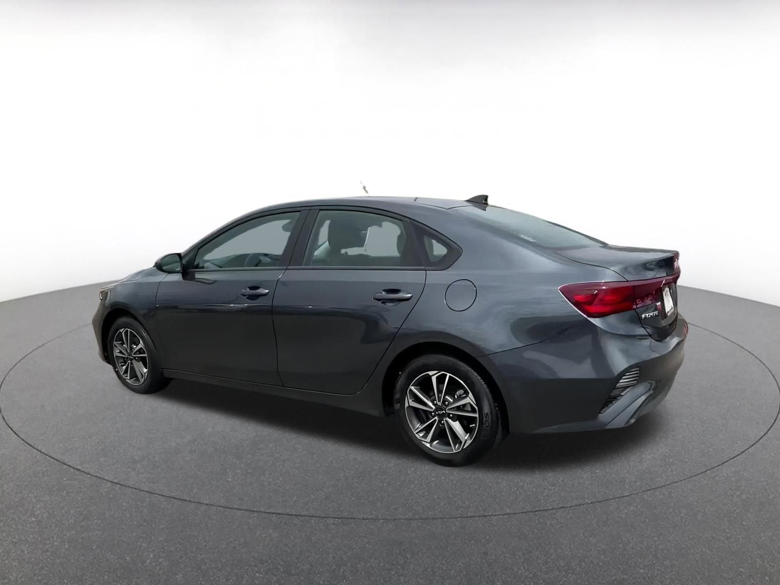 2024 Kia Forte LXS 10