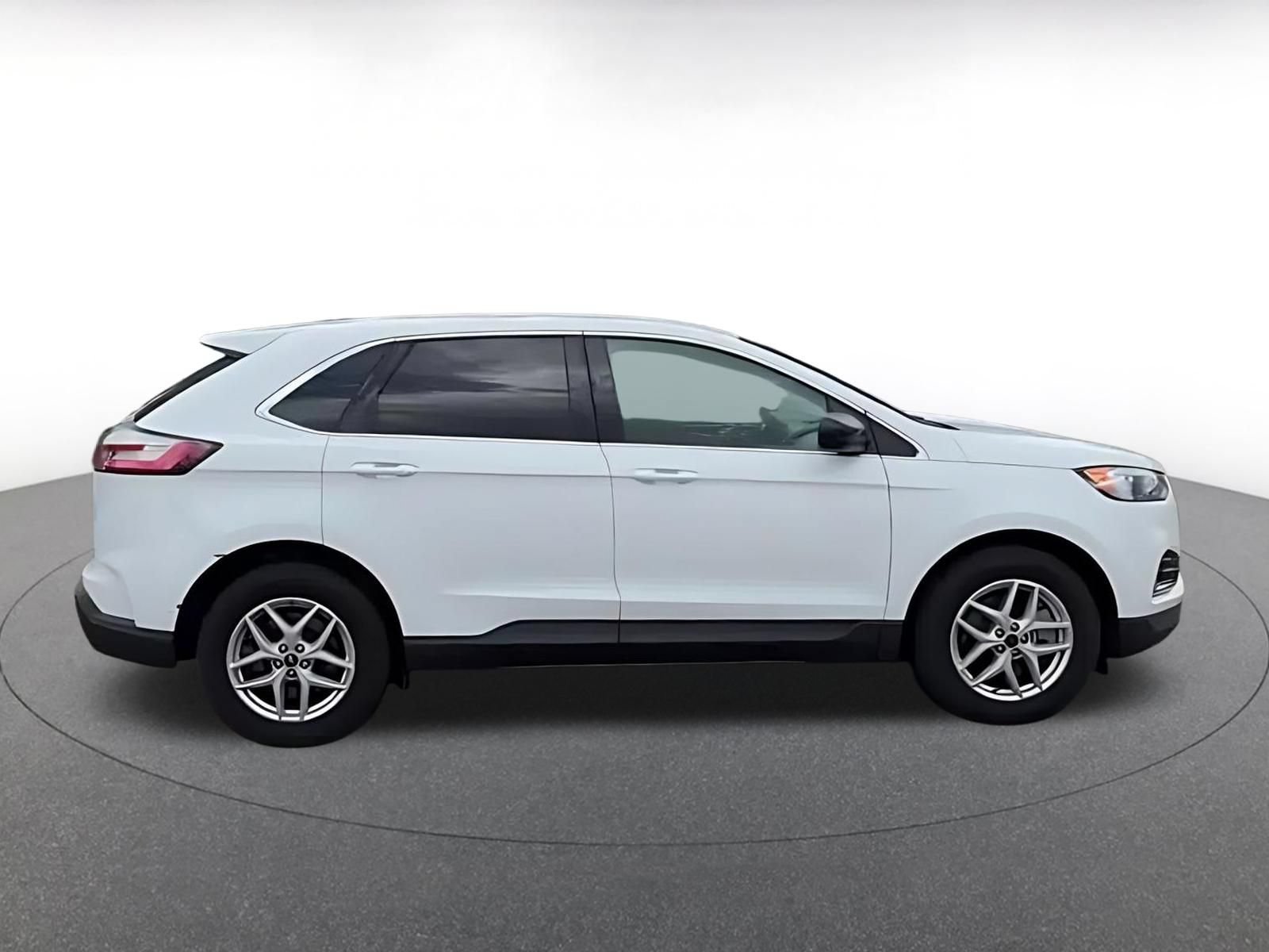 Thumbnail: 2024 Ford Edge - 15