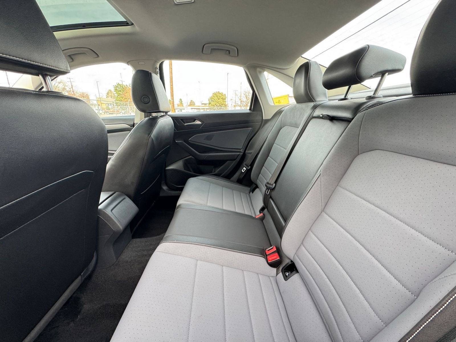 Thumbnail: 2025 Volkswagen Jetta - 24