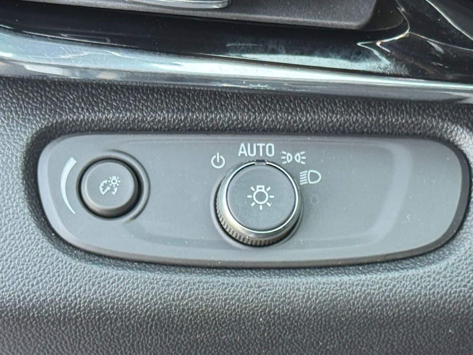 Thumbnail: 2025 Buick Envista - 32