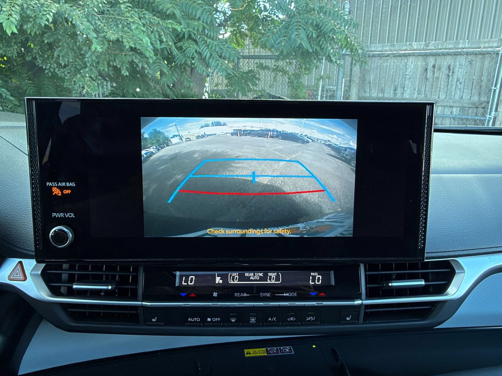 Thumbnail: 2025 Toyota Sienna - 25
