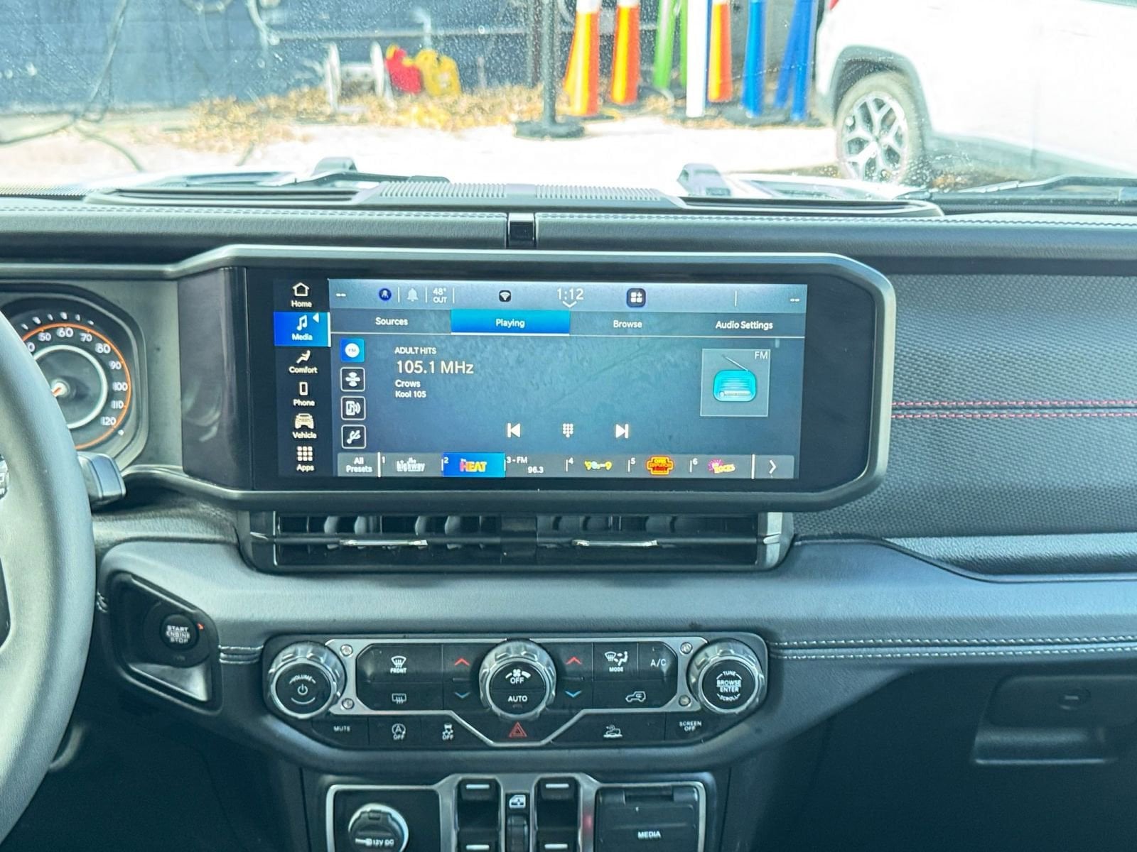 Thumbnail: 2025 Toyota RAV4 - 21