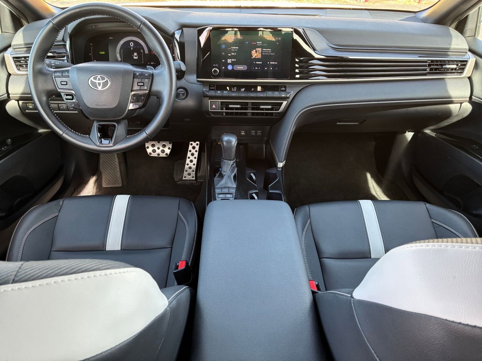 Thumbnail: 2025 Toyota Camry - 33