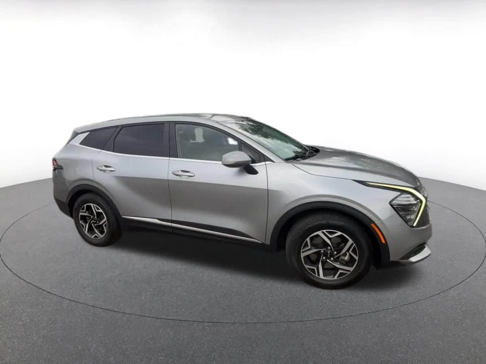 Thumbnail: 2024 Kia Sportage - 2