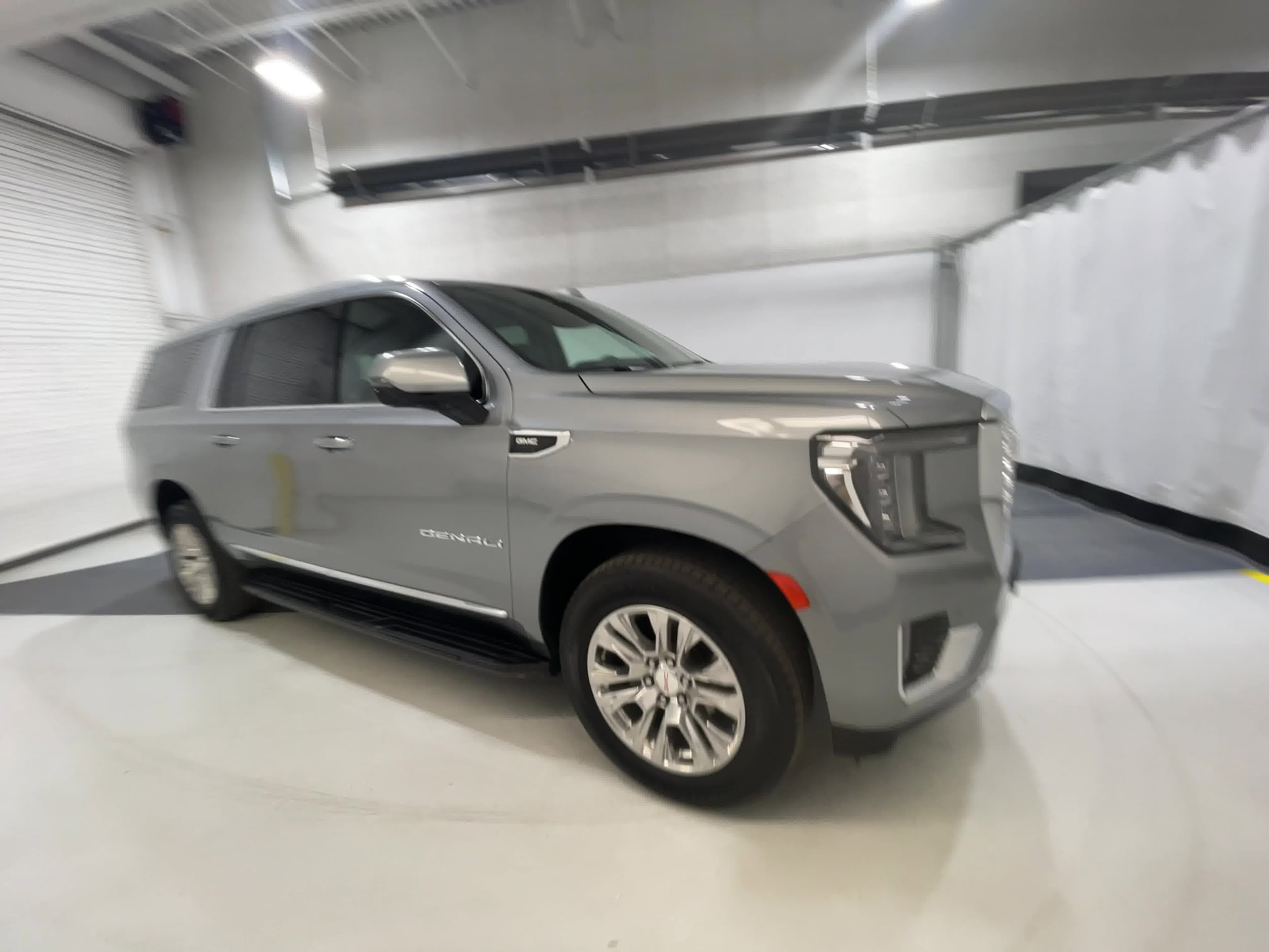 2023 GMC Yukon XL Denali 2