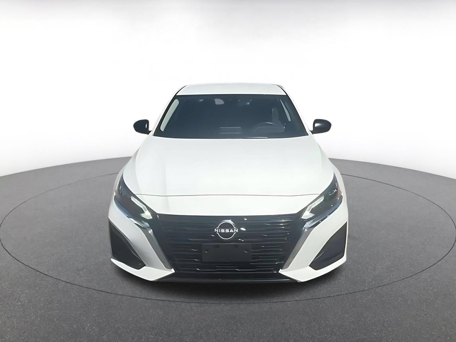 Thumbnail: 2025 Nissan Altima - 4