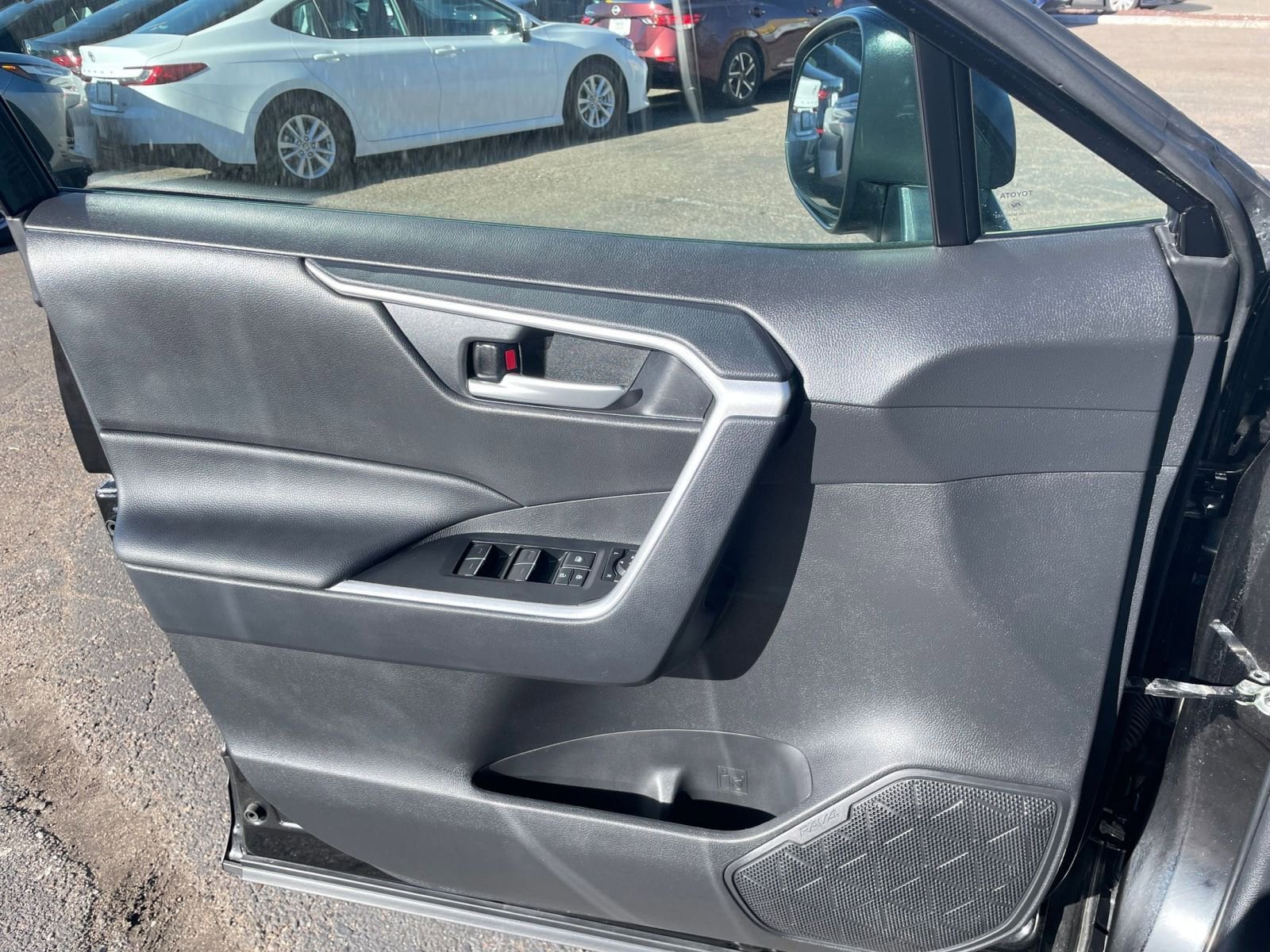 Thumbnail: 2025 Toyota RAV4 - 20