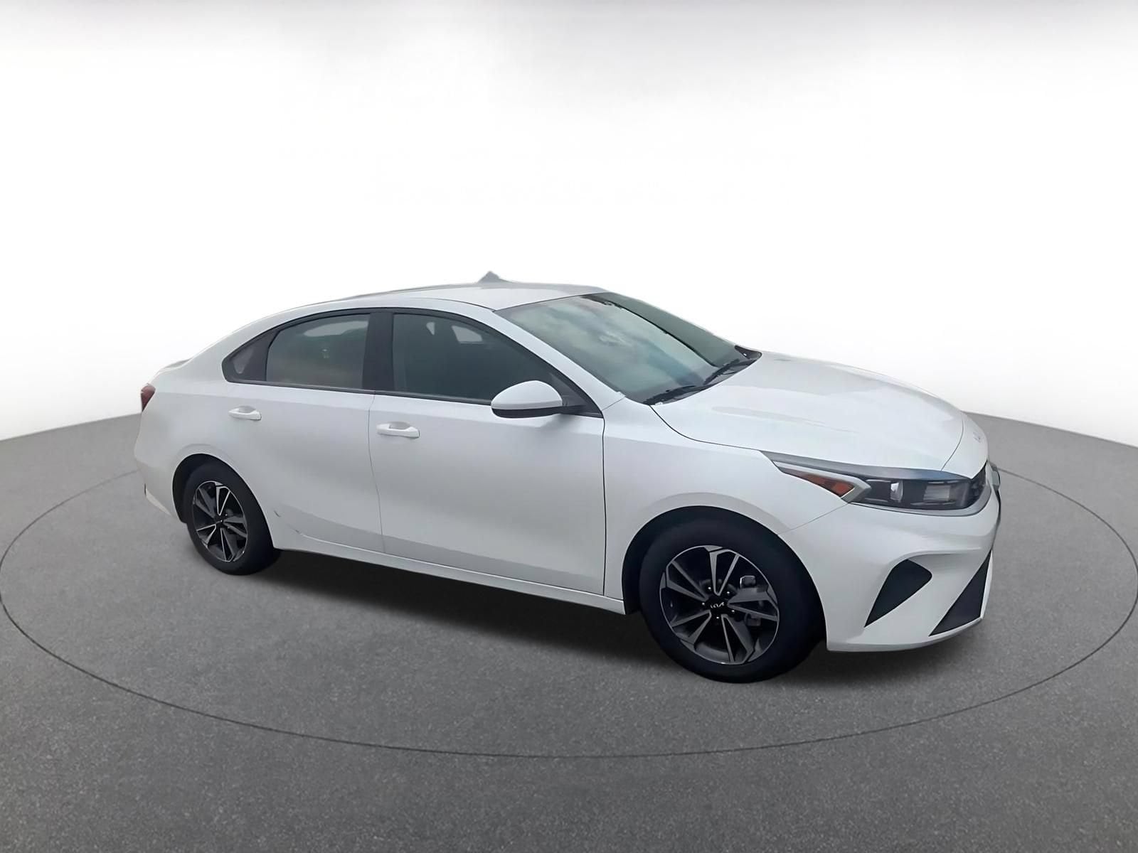 Thumbnail: 2024 Kia Forte - 2