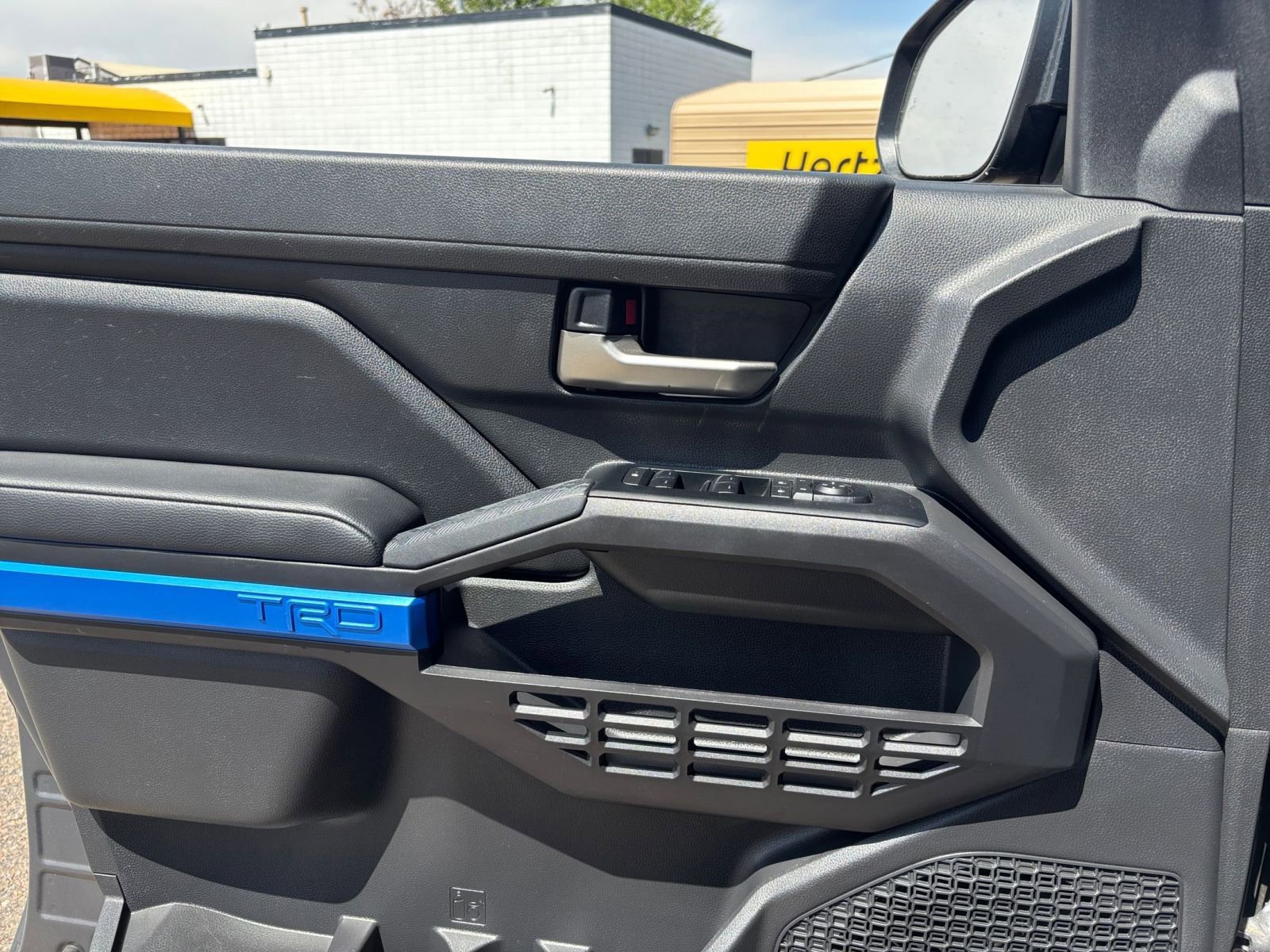 Thumbnail: 2025 Toyota Tacoma - 18