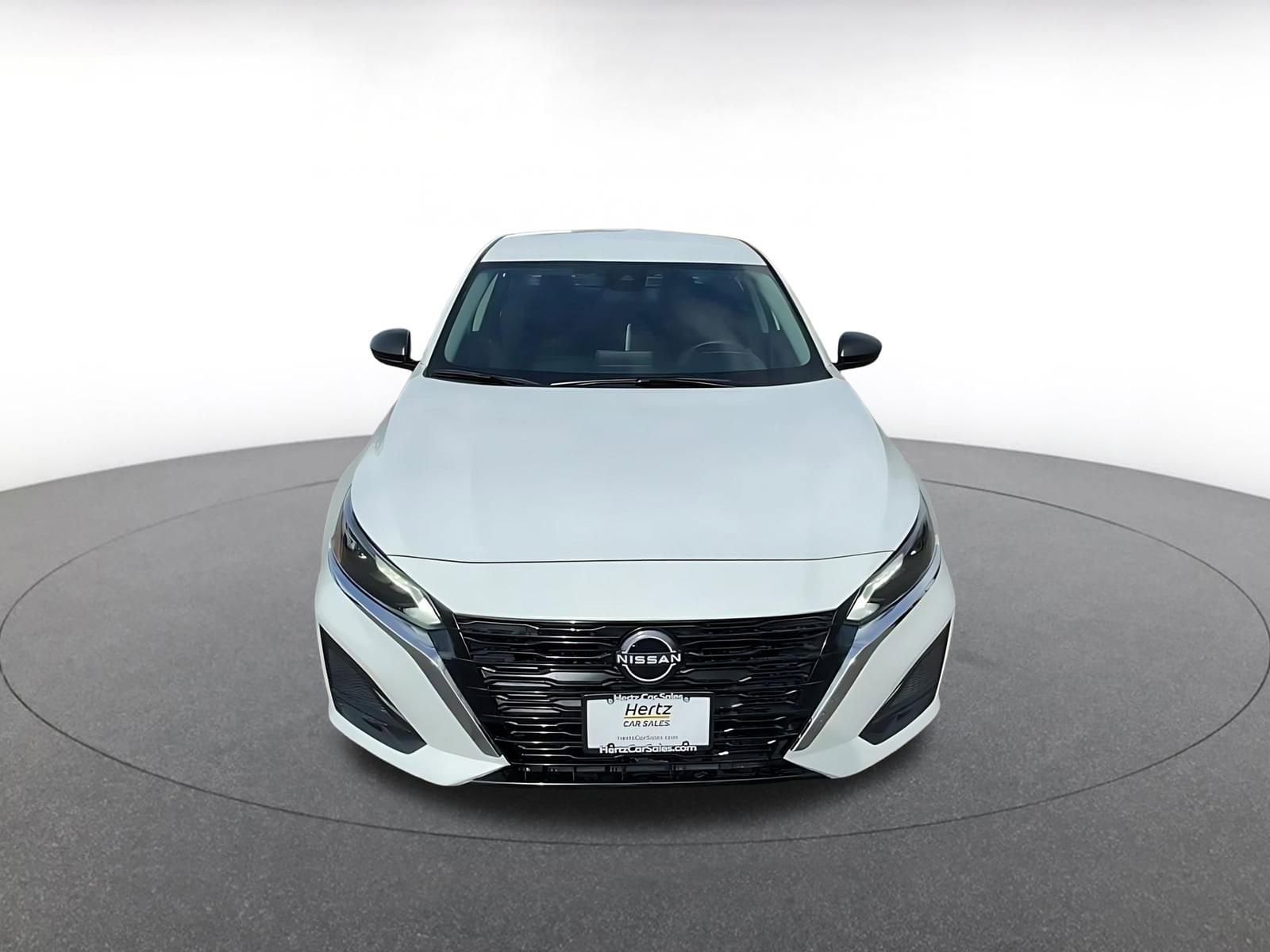 Thumbnail: 2025 Nissan Altima - 4