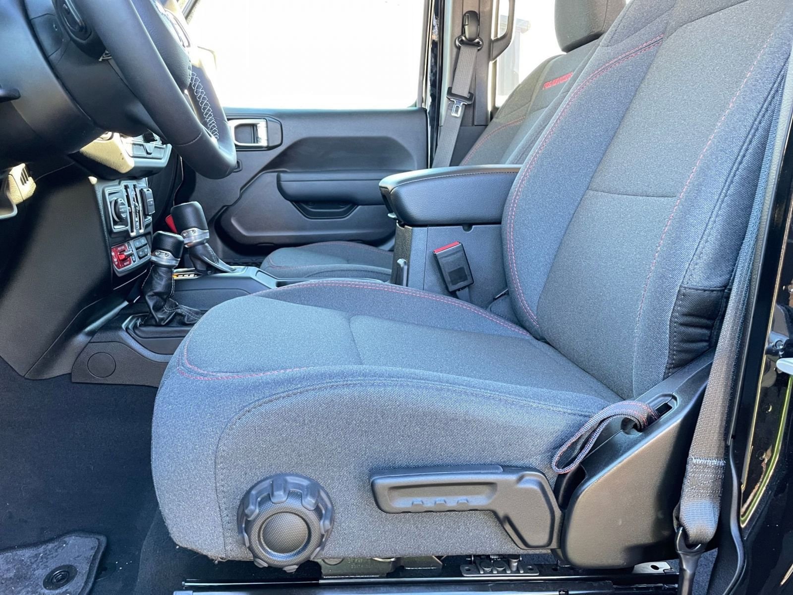 Thumbnail: 2025 Jeep Wrangler - 27