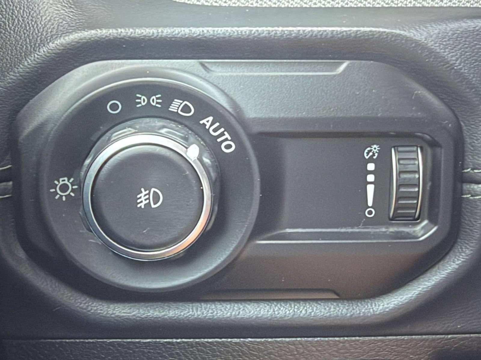 Thumbnail: 2025 Jeep Wrangler - 29