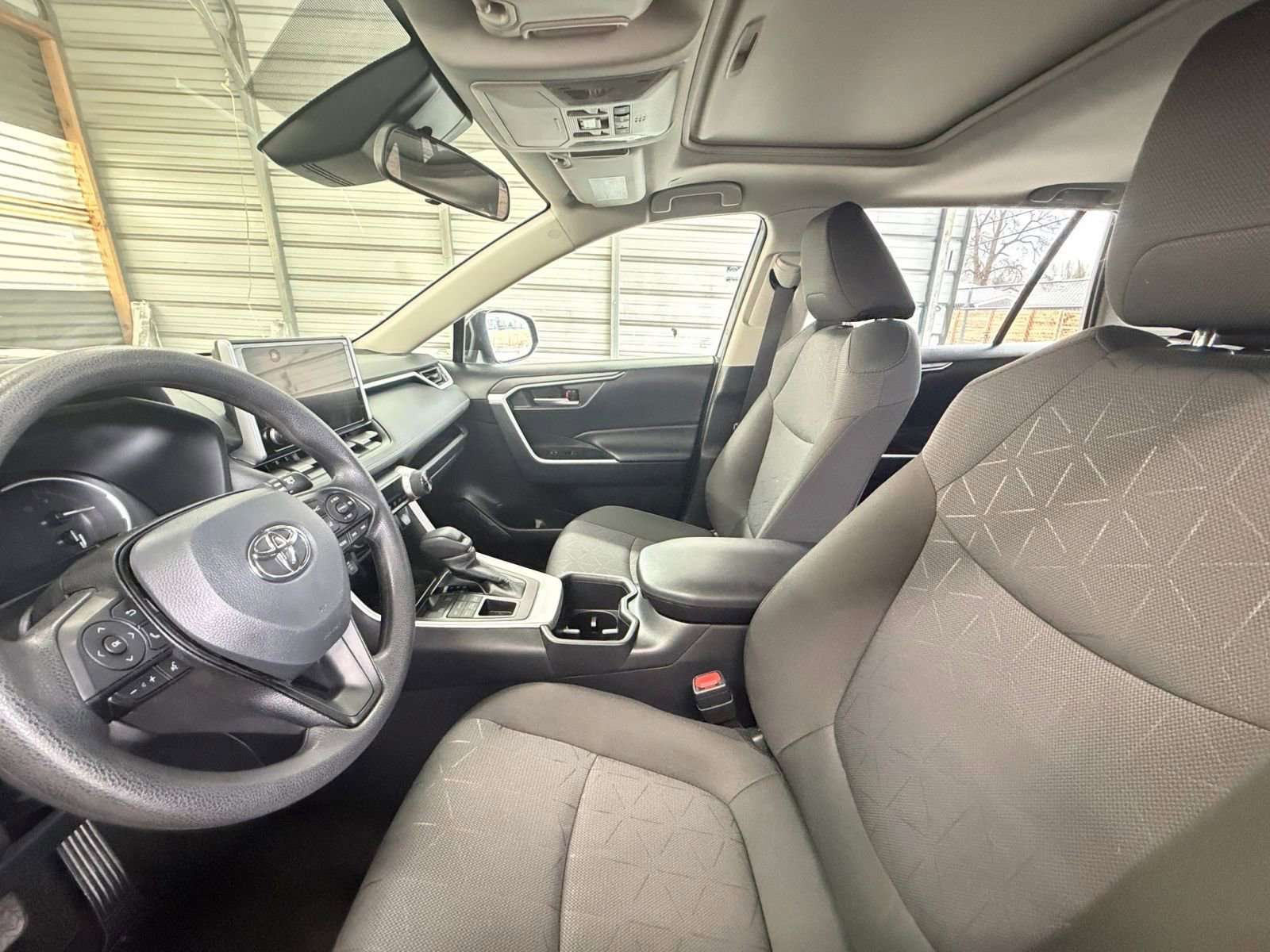 Thumbnail: 2025 Toyota RAV4 - 25