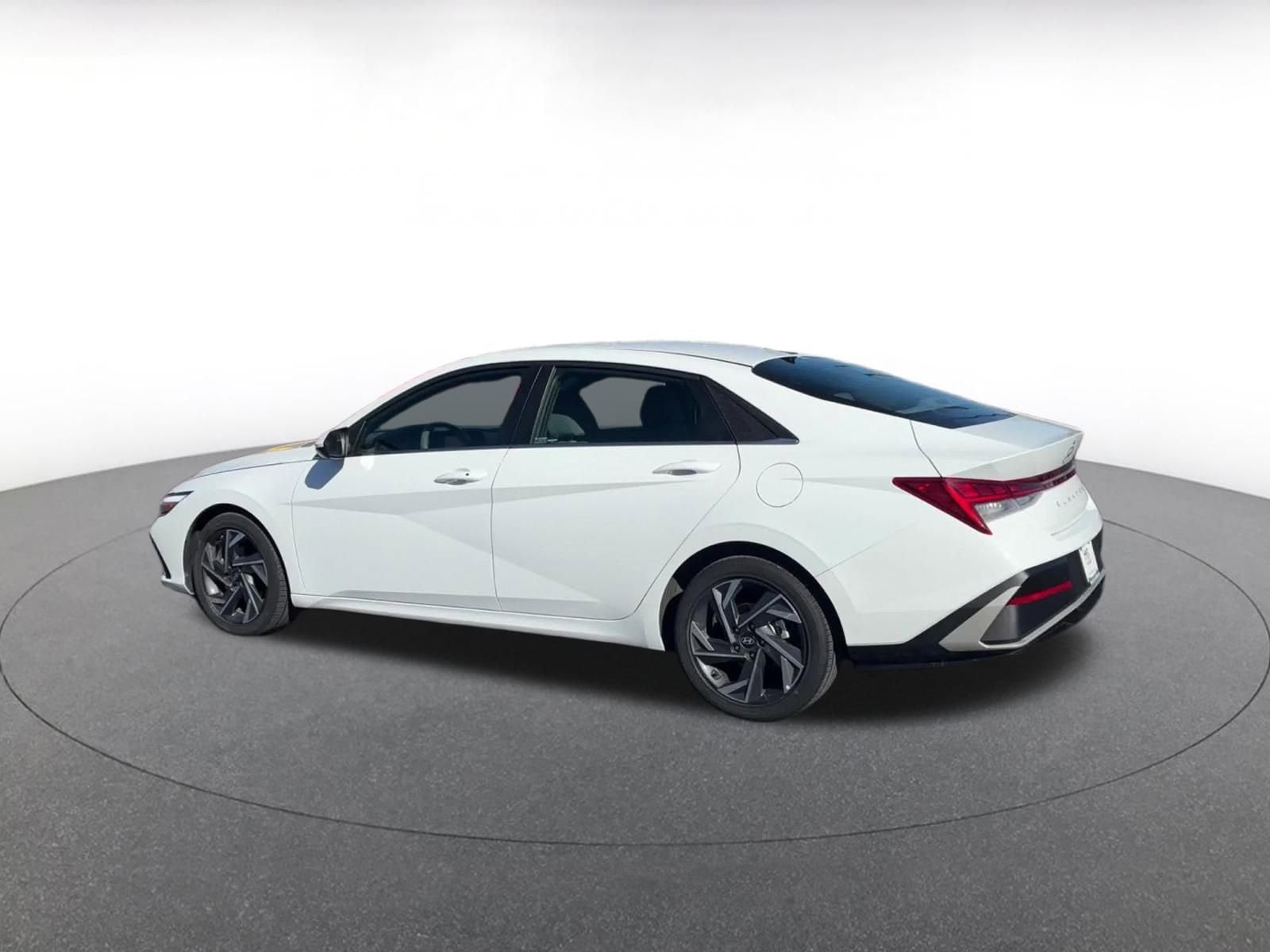 Thumbnail: 2025 Hyundai Elantra - 10