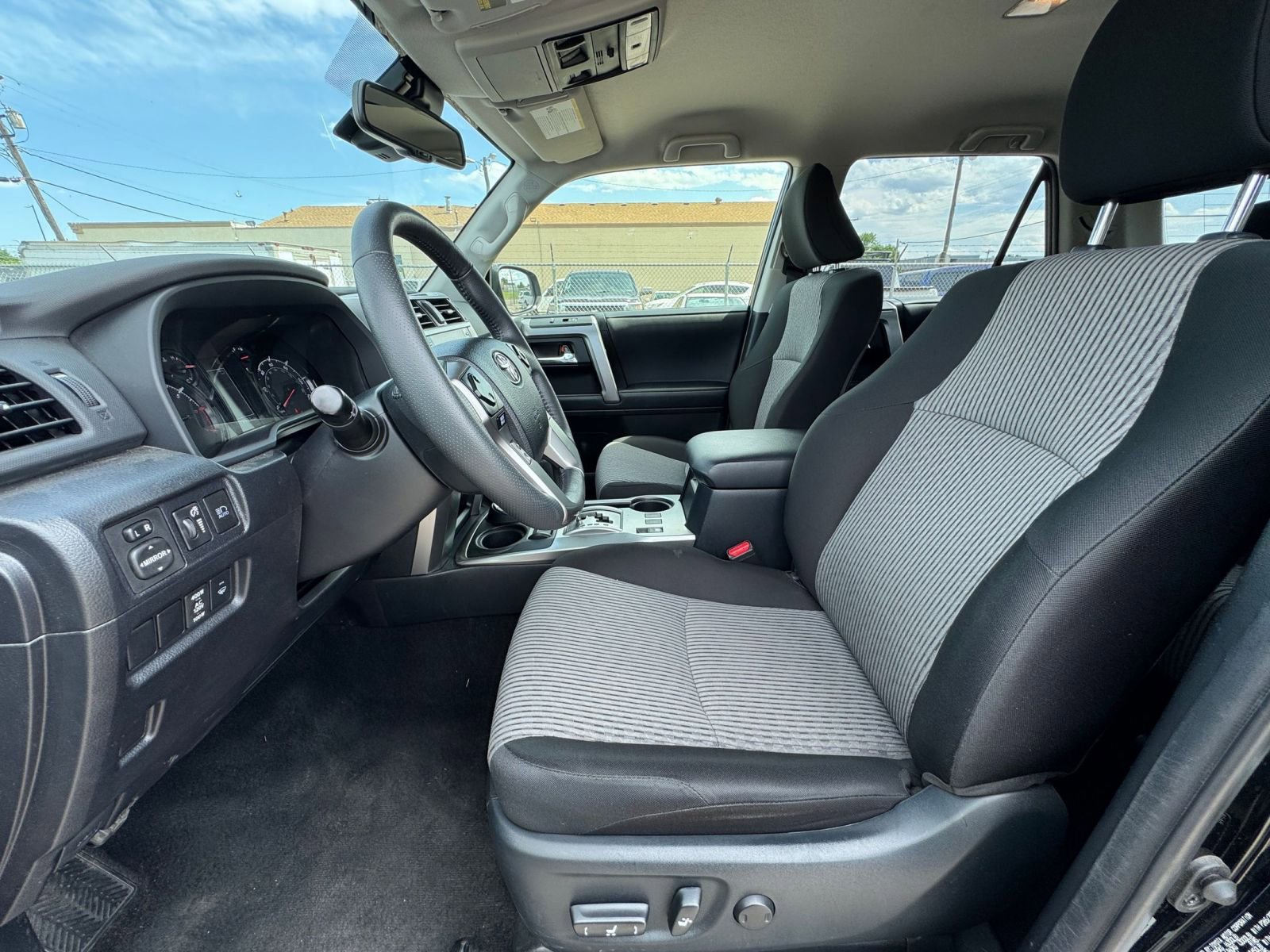 2024 Toyota 4Runner SR5 27