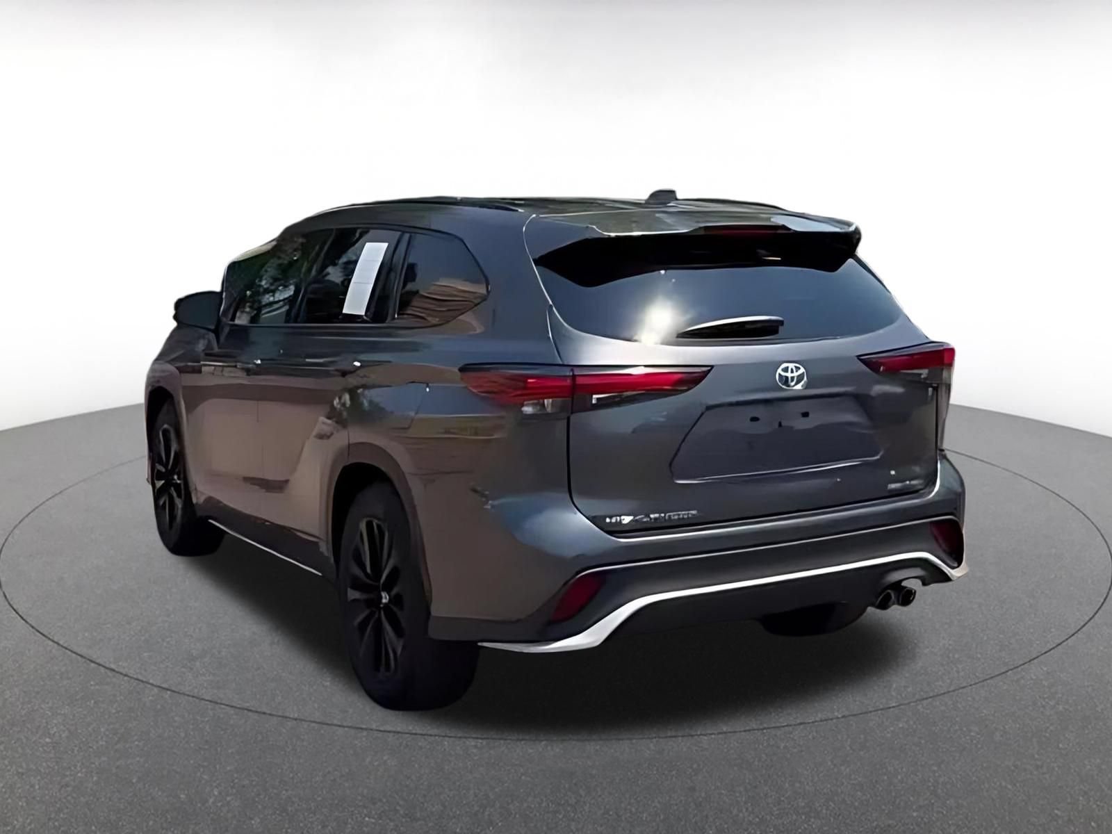 Thumbnail: 2025 Toyota Highlander - 15