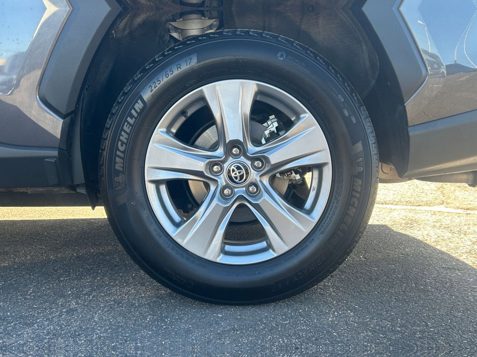 Thumbnail: 2025 Toyota RAV4 - 32