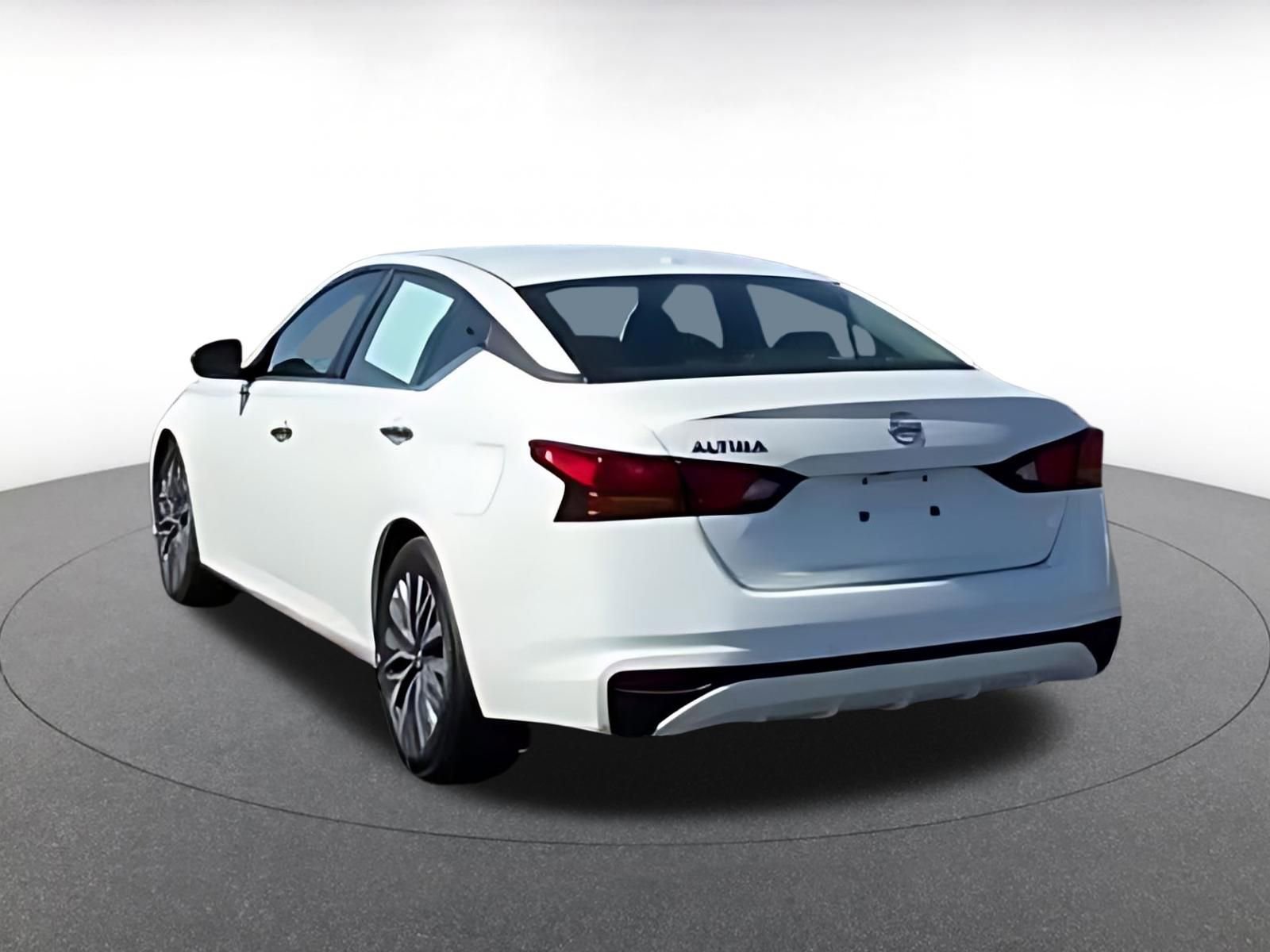 Thumbnail: 2025 Nissan Altima - 15