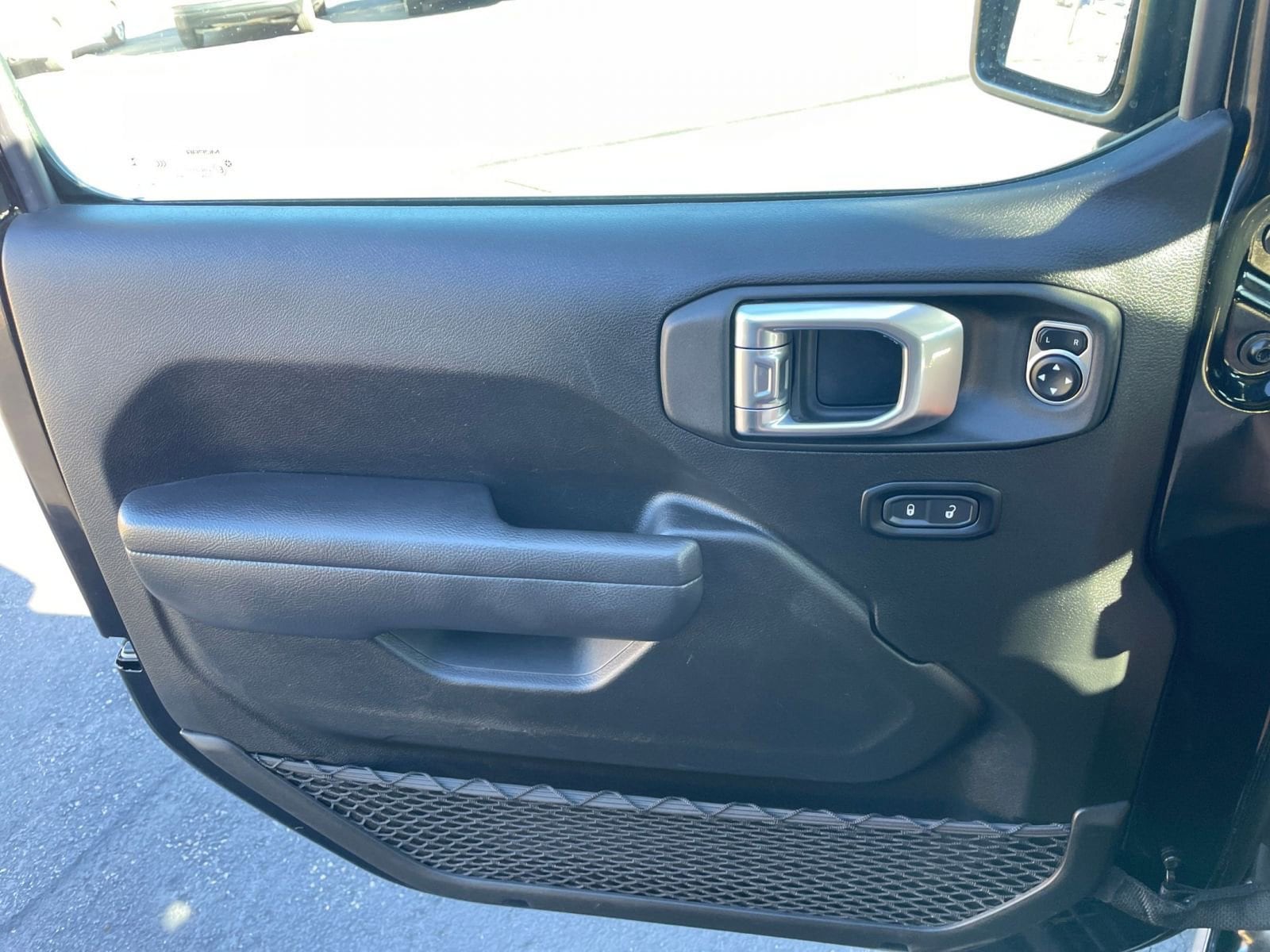 Thumbnail: 2025 Jeep Wrangler - 20