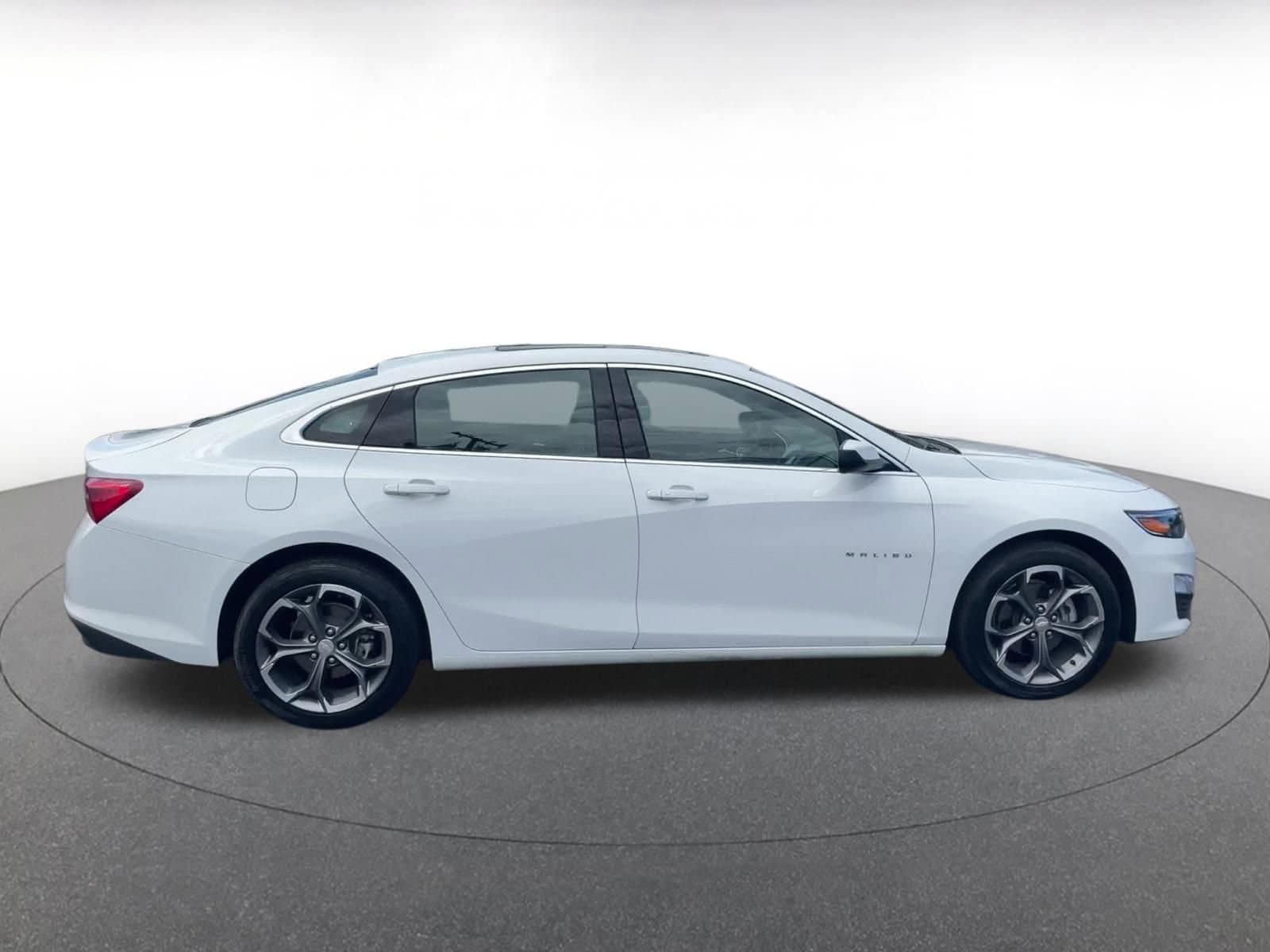 Thumbnail: 2024 Chevrolet Malibu - 16