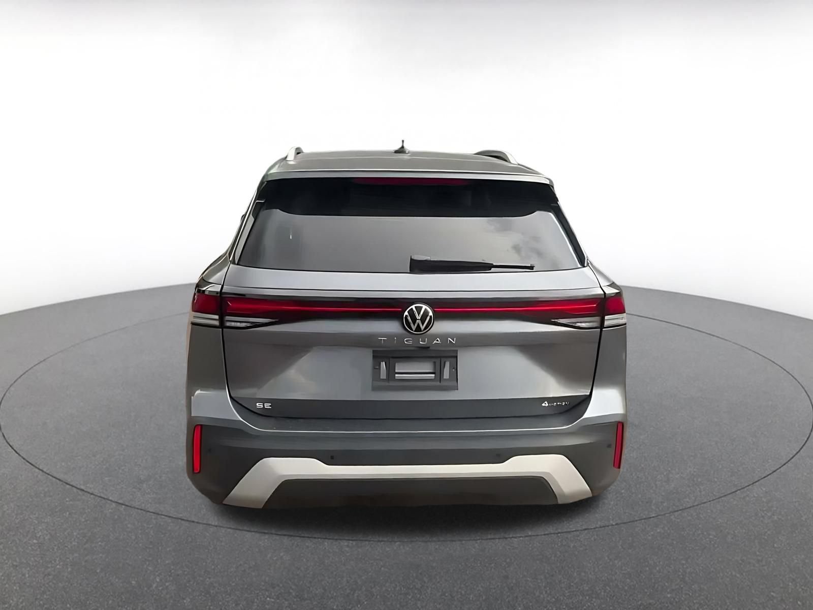 Thumbnail: 2026 Volkswagen Tiguan - 12