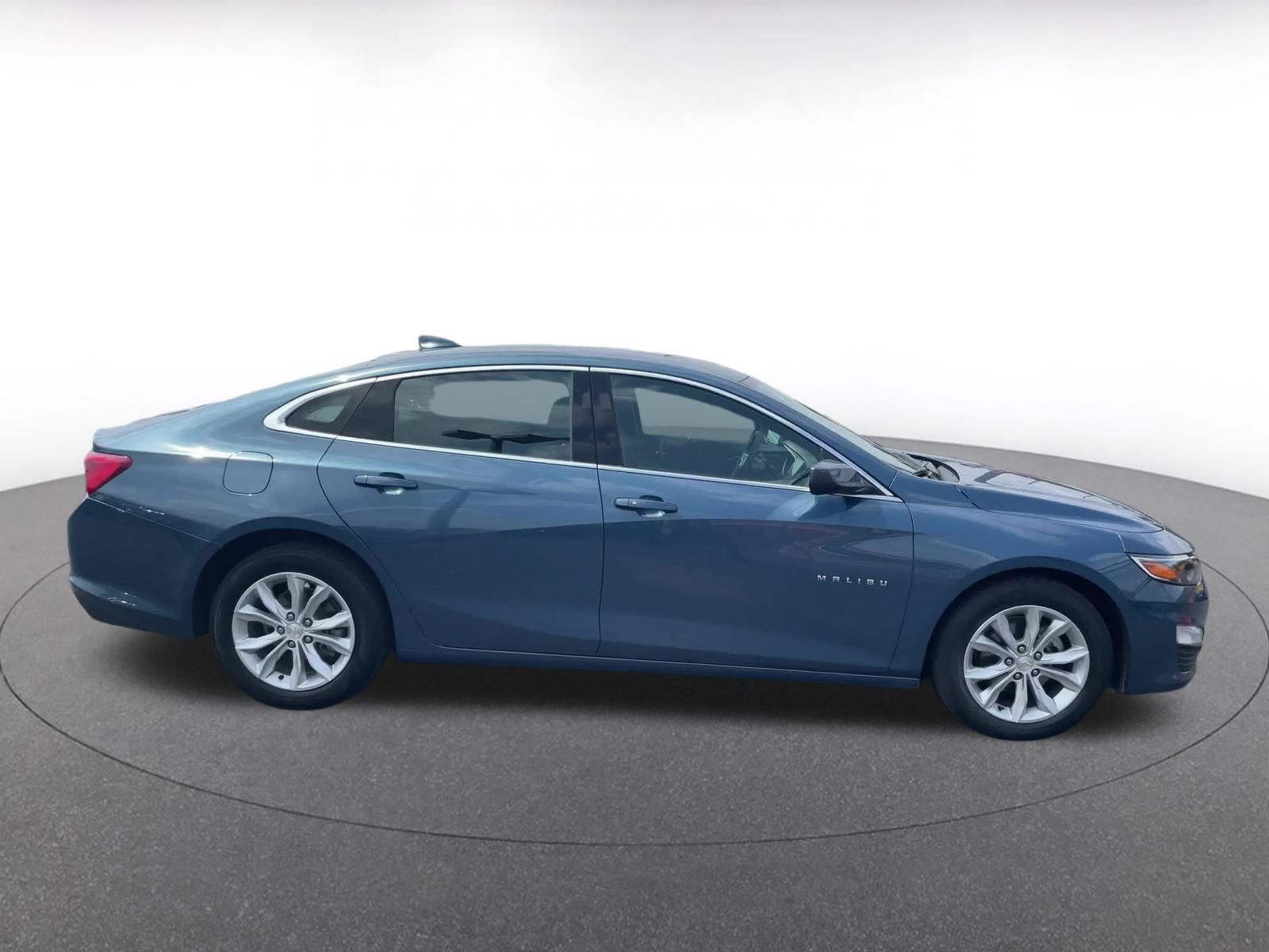 Thumbnail: 2024 Chevrolet Malibu - 16