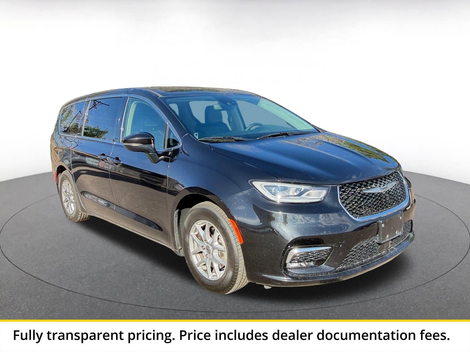 Thumbnail: 2023 Chrysler Pacifica - 1
