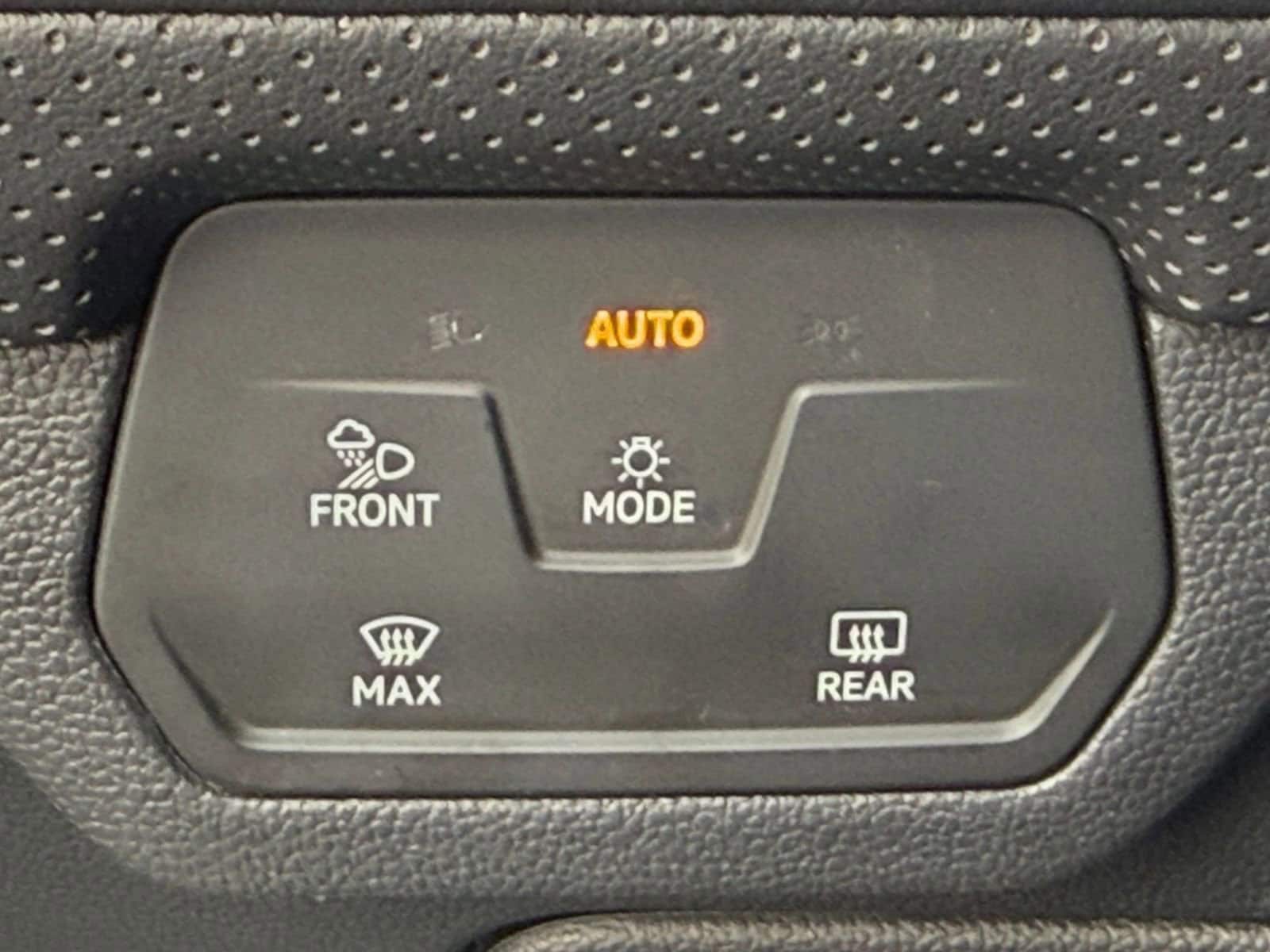 Thumbnail: 2024 Volkswagen Atlas - 34