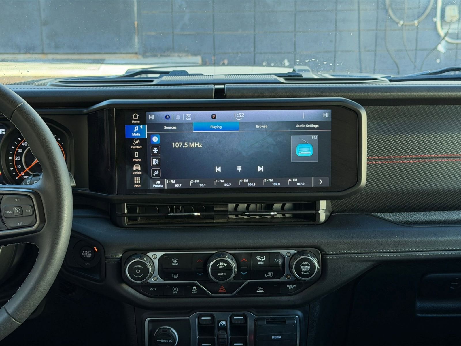 Thumbnail: 2025 Jeep Wrangler - 18