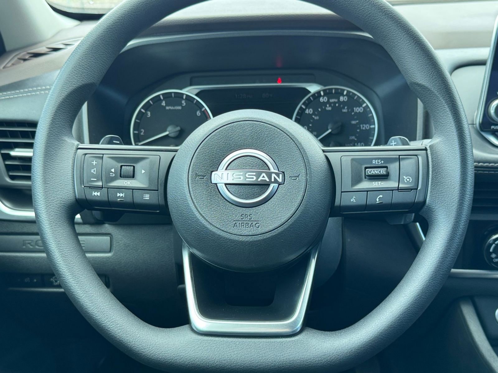 2023 Nissan Rogue S 27