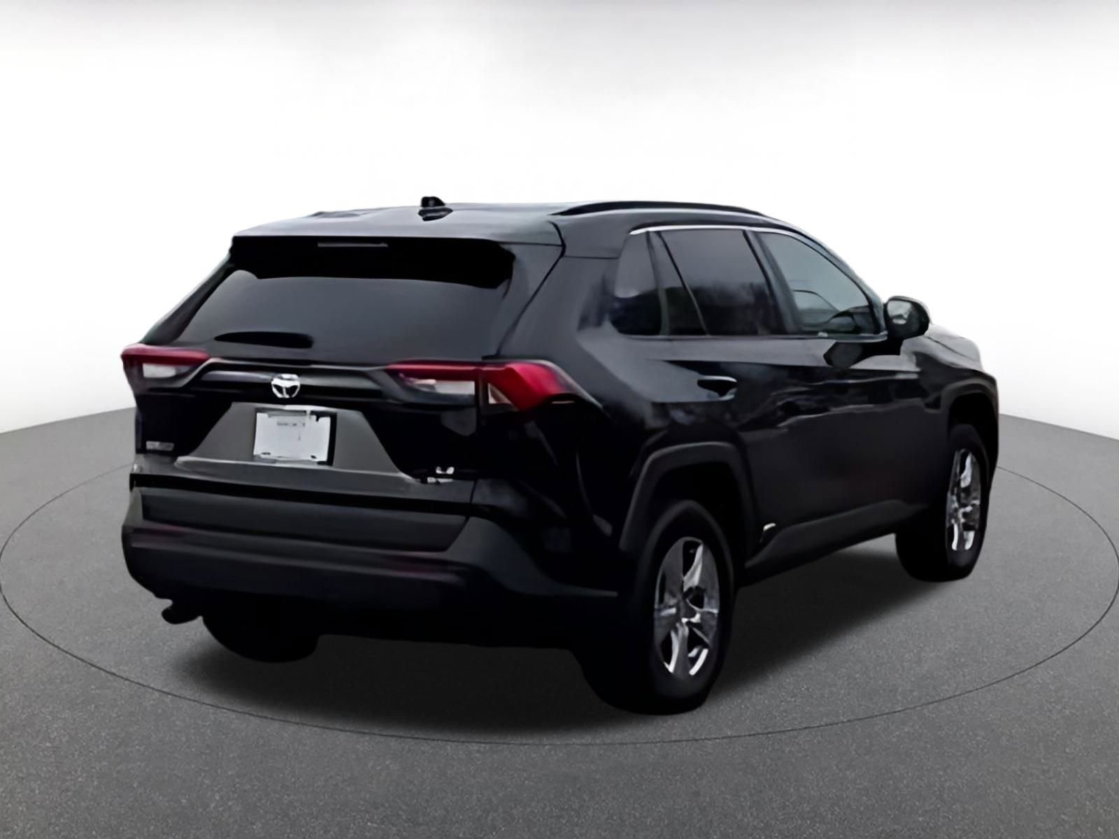 Thumbnail: 2025 Toyota RAV4 - 16