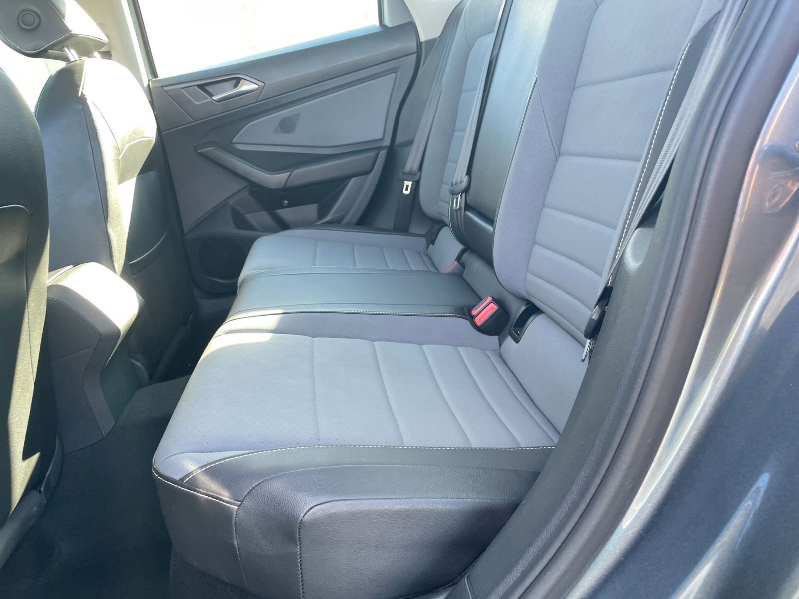 Thumbnail: 2025 Volkswagen Jetta - 25