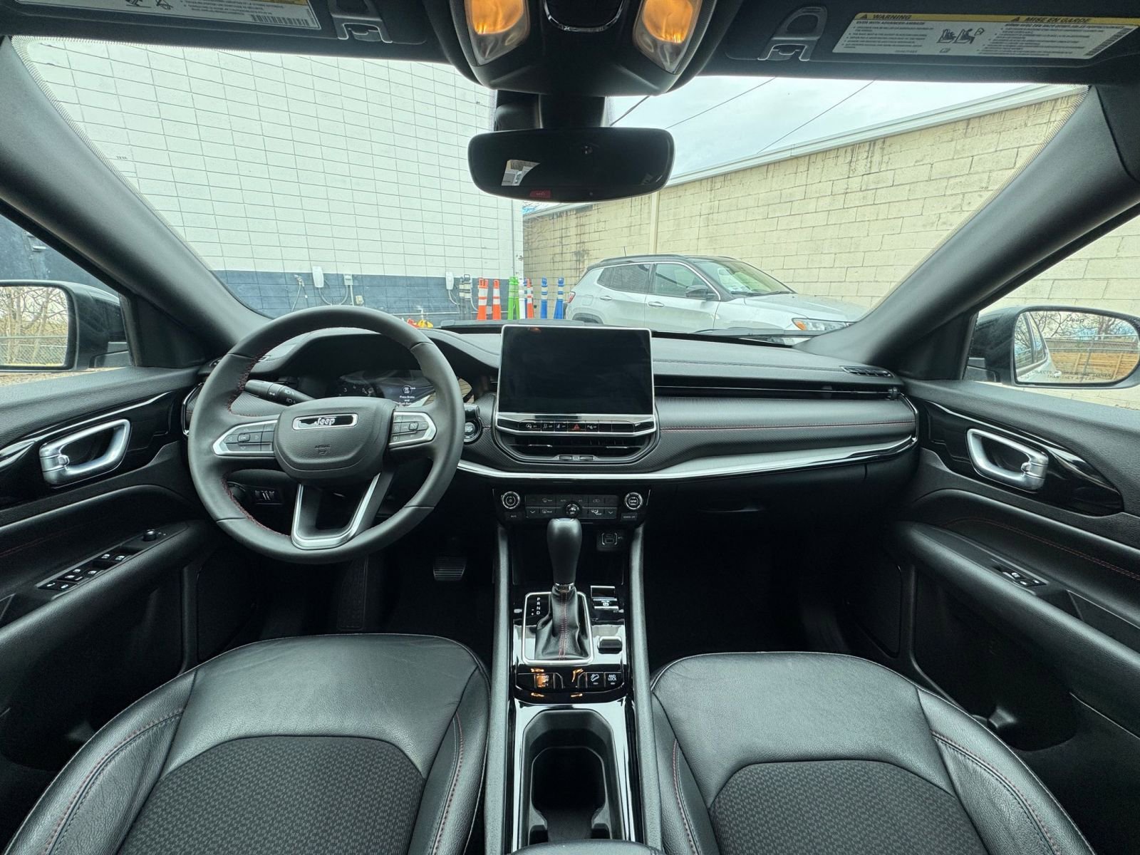 Thumbnail: 2025 Jeep Compass - 32