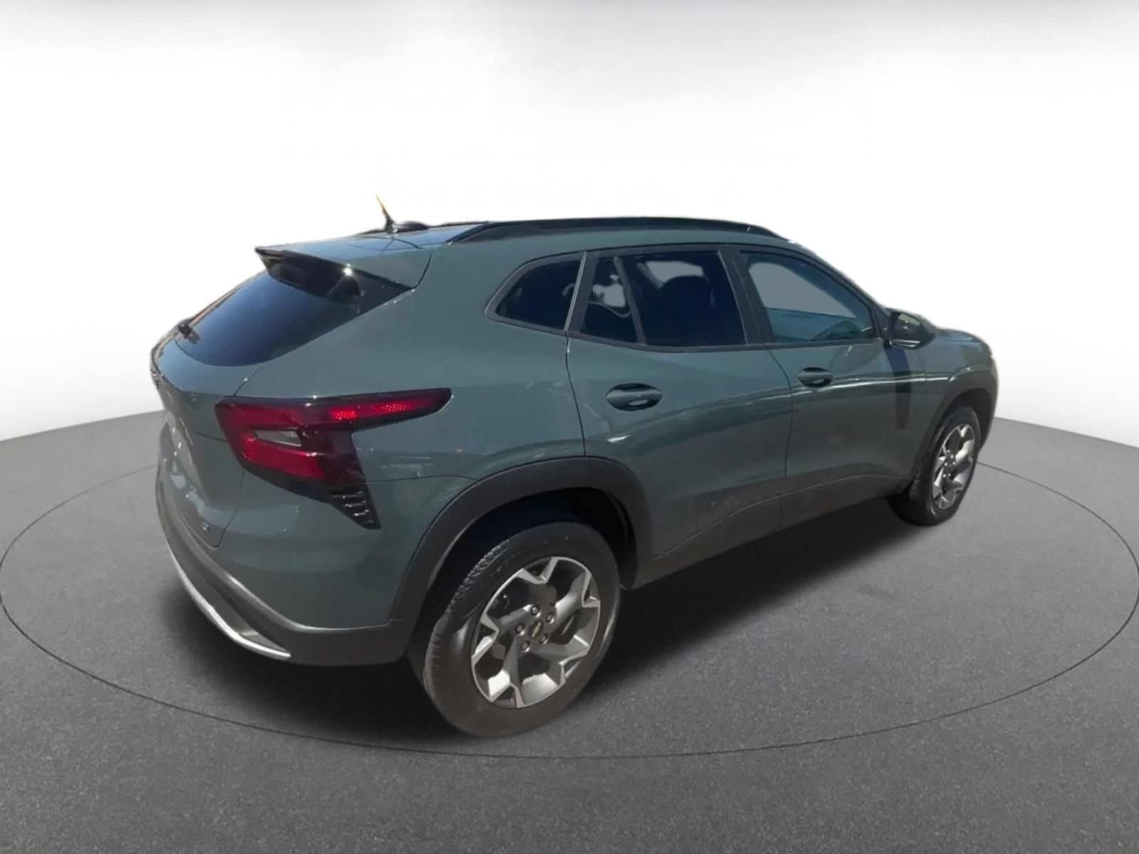 Thumbnail: 2025 Chevrolet Trax - 12