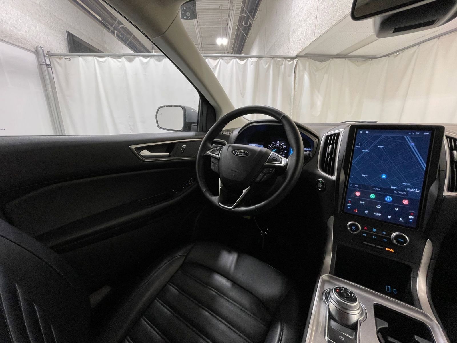 2024 Ford Edge SEL 34
