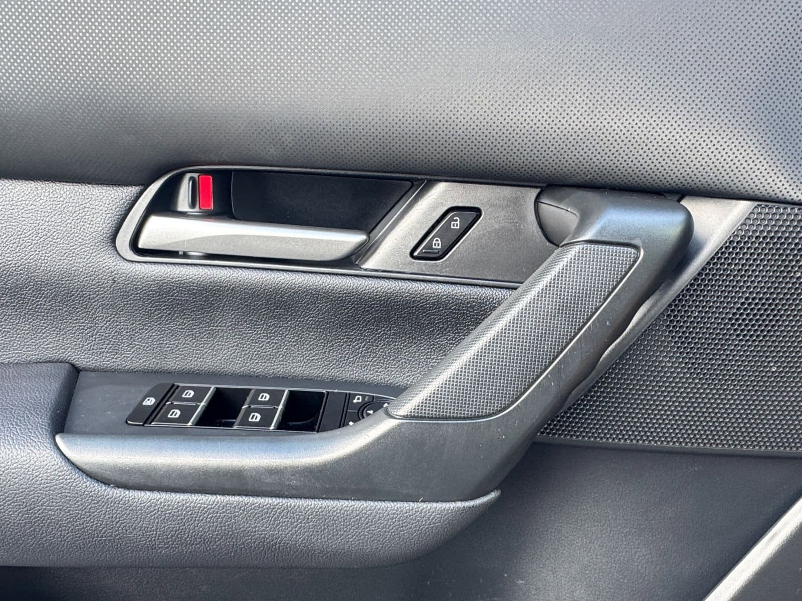 Thumbnail: 2025 Mazda CX-50 - 20