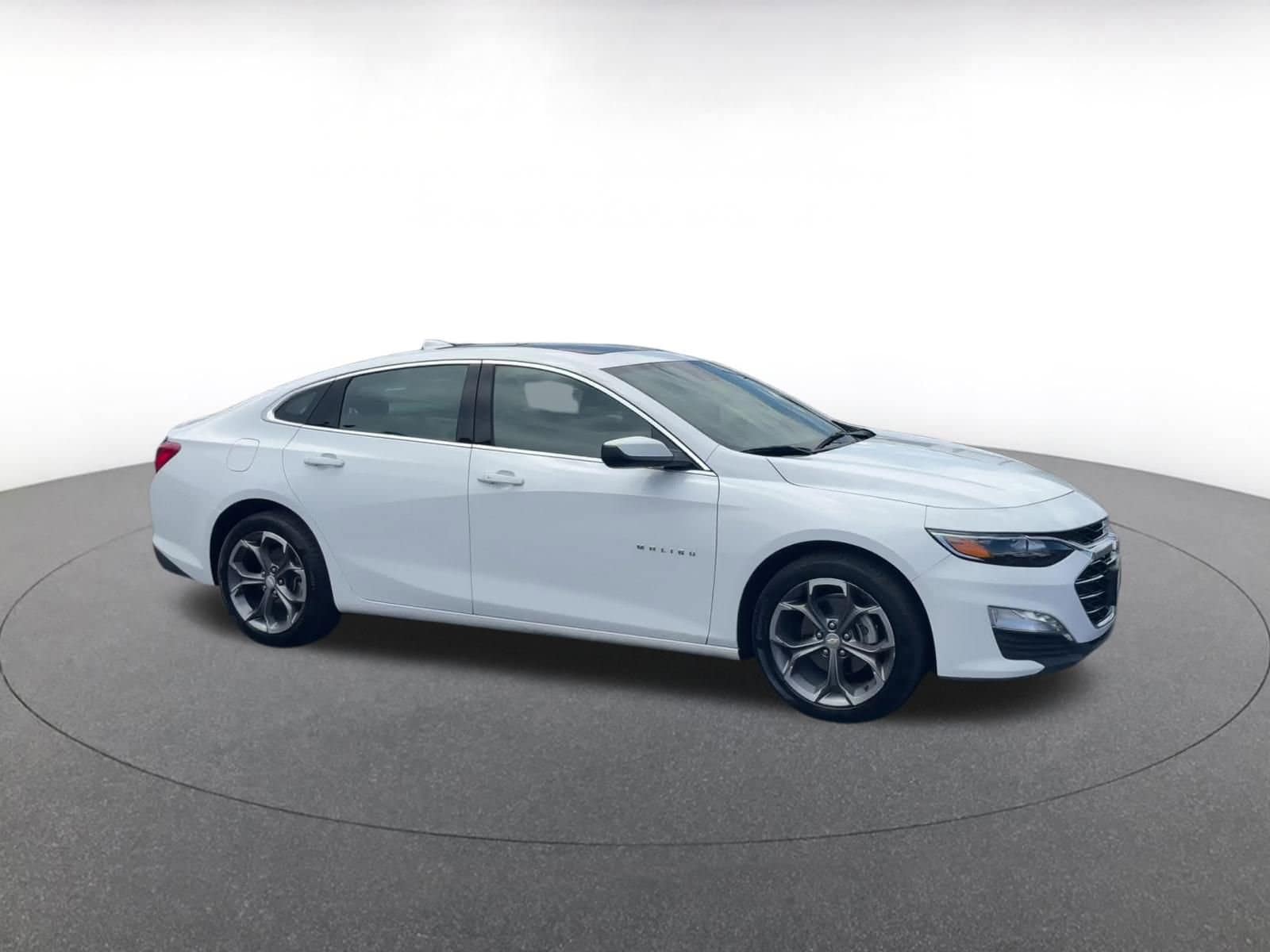 Thumbnail: 2024 Chevrolet Malibu - 2