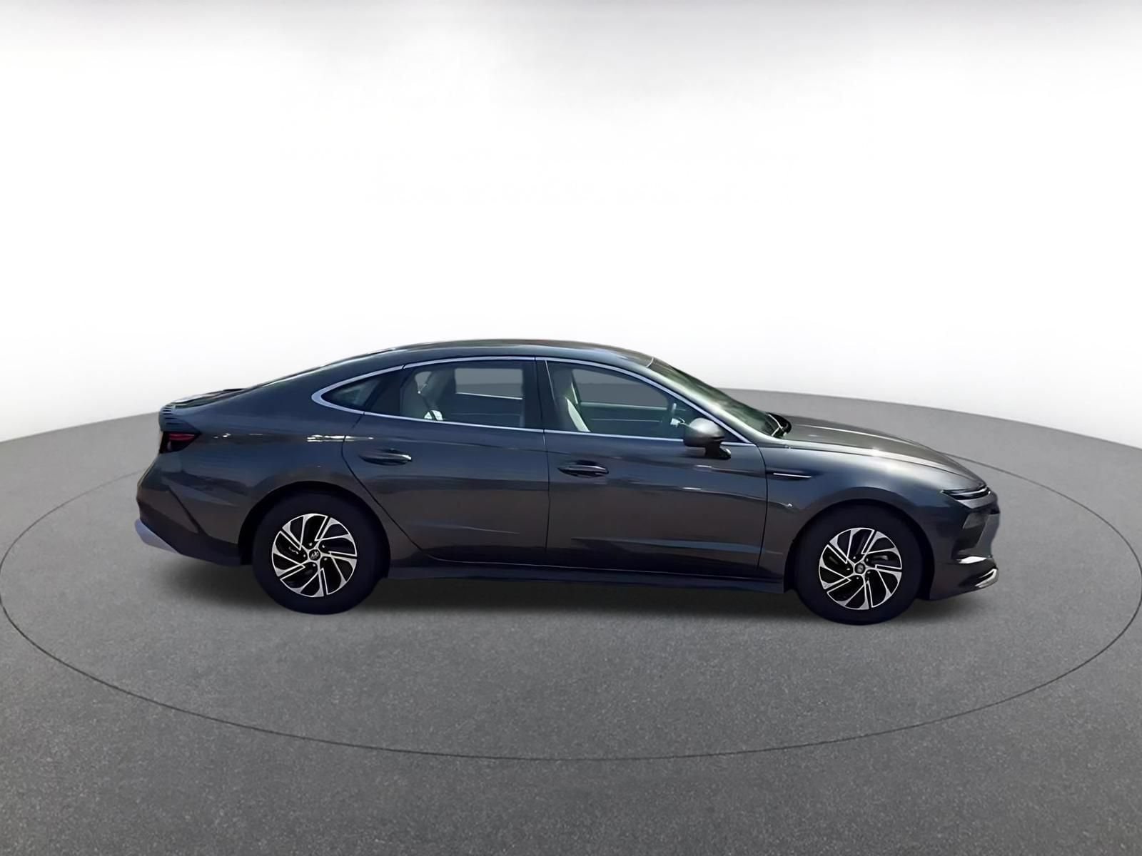 Thumbnail: 2026 Hyundai Sonata - 12