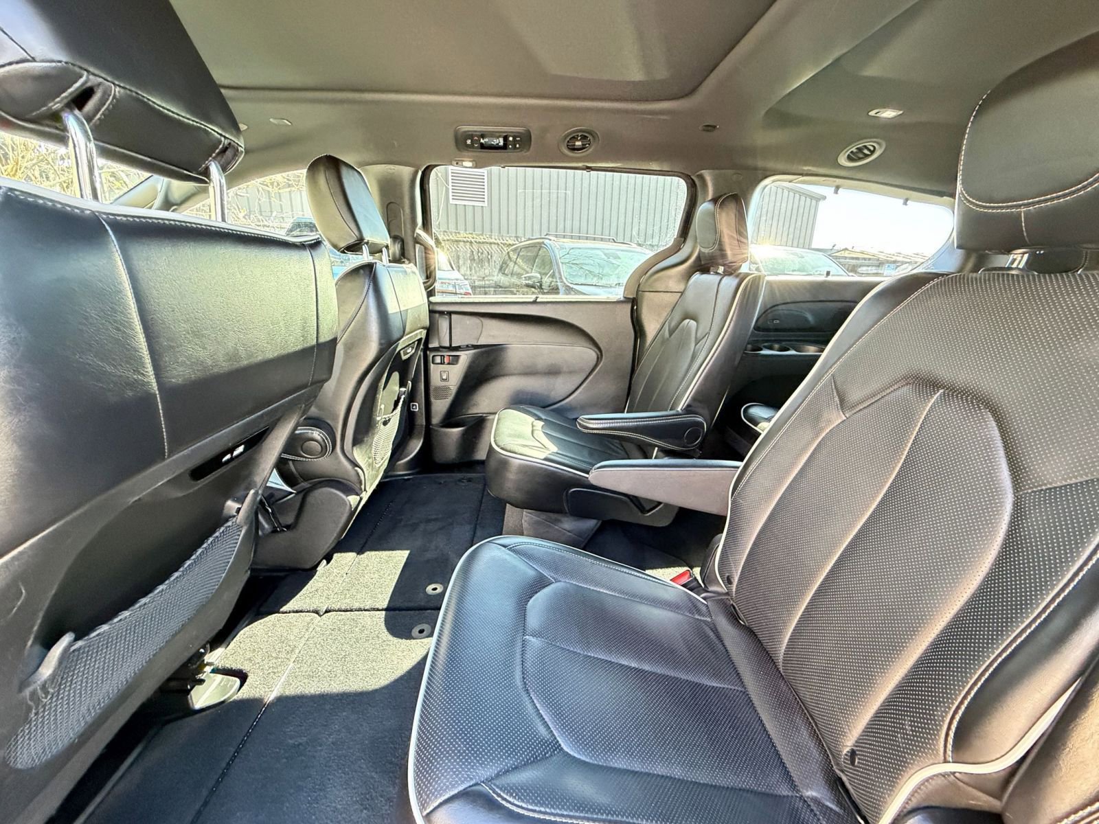 Thumbnail: 2025 Chrysler Pacifica - 23