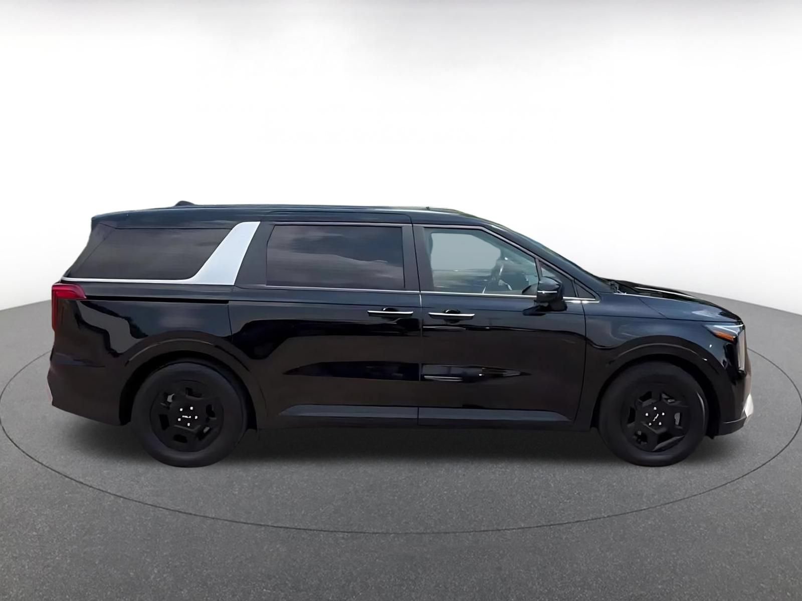 Thumbnail: 2026 Kia Carnival - 16