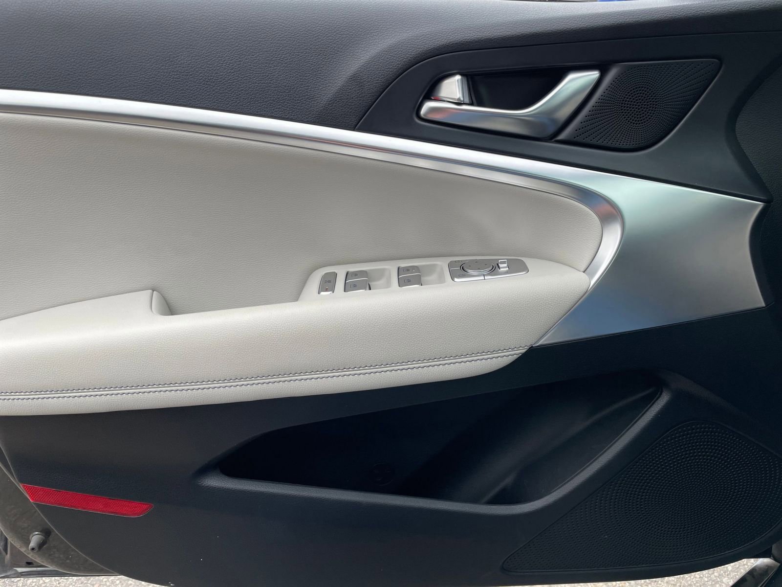 Thumbnail: 2025 Genesis G70 - 18