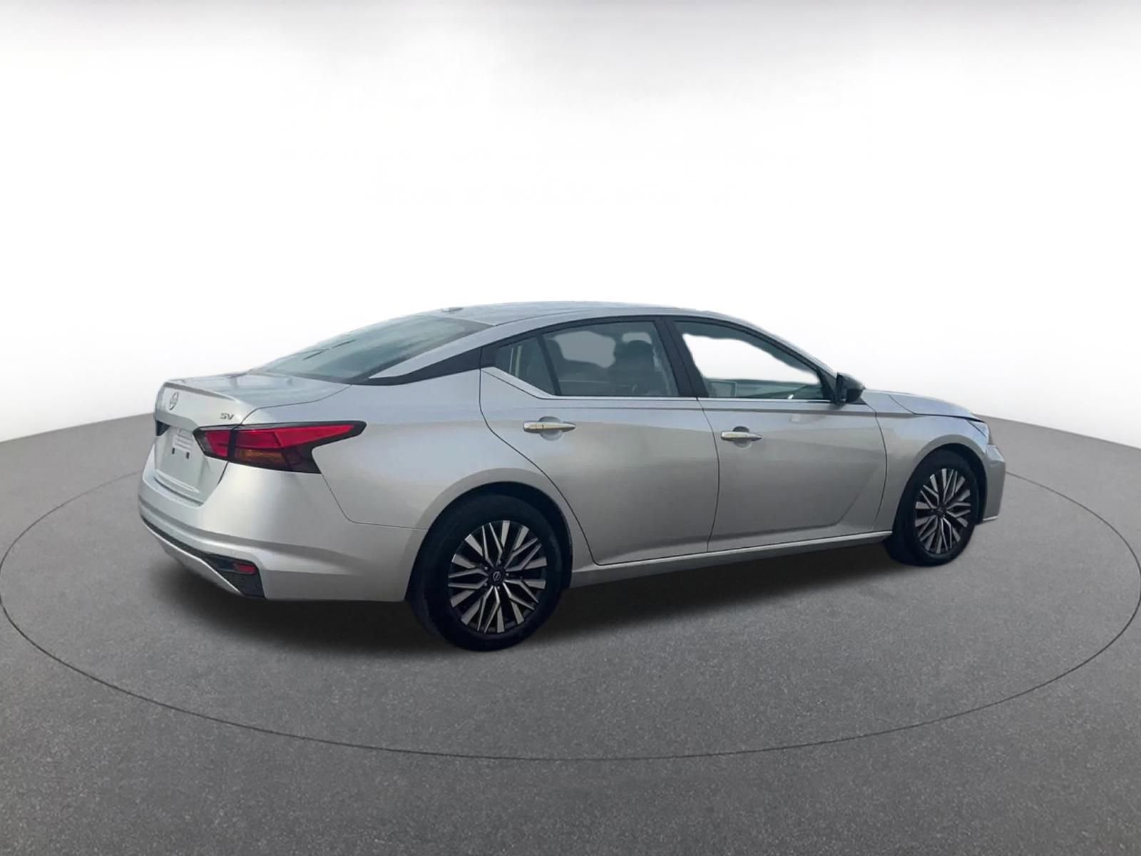 Thumbnail: 2024 Nissan Altima - 15