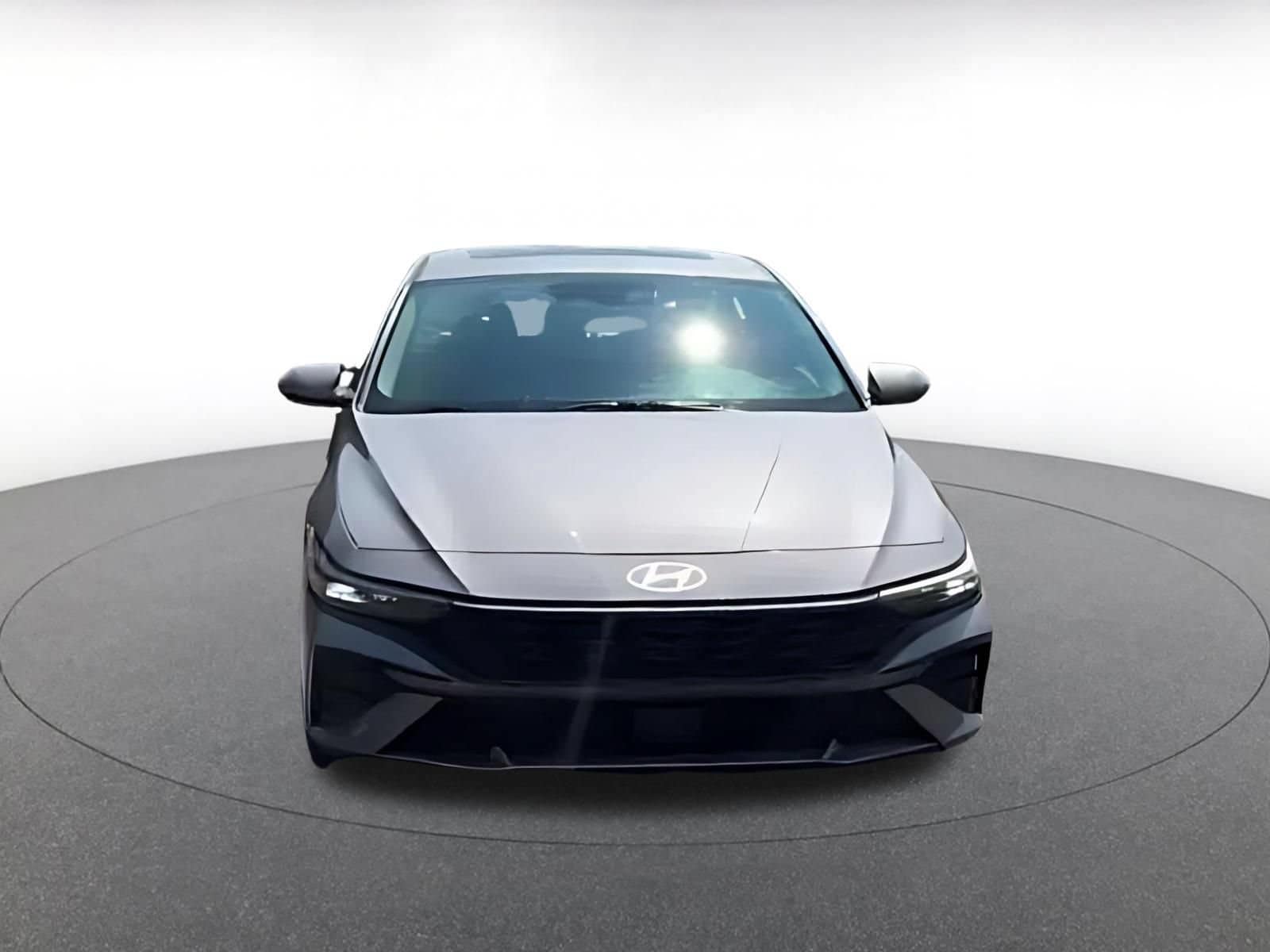 Thumbnail: 2025 Hyundai Elantra - 3